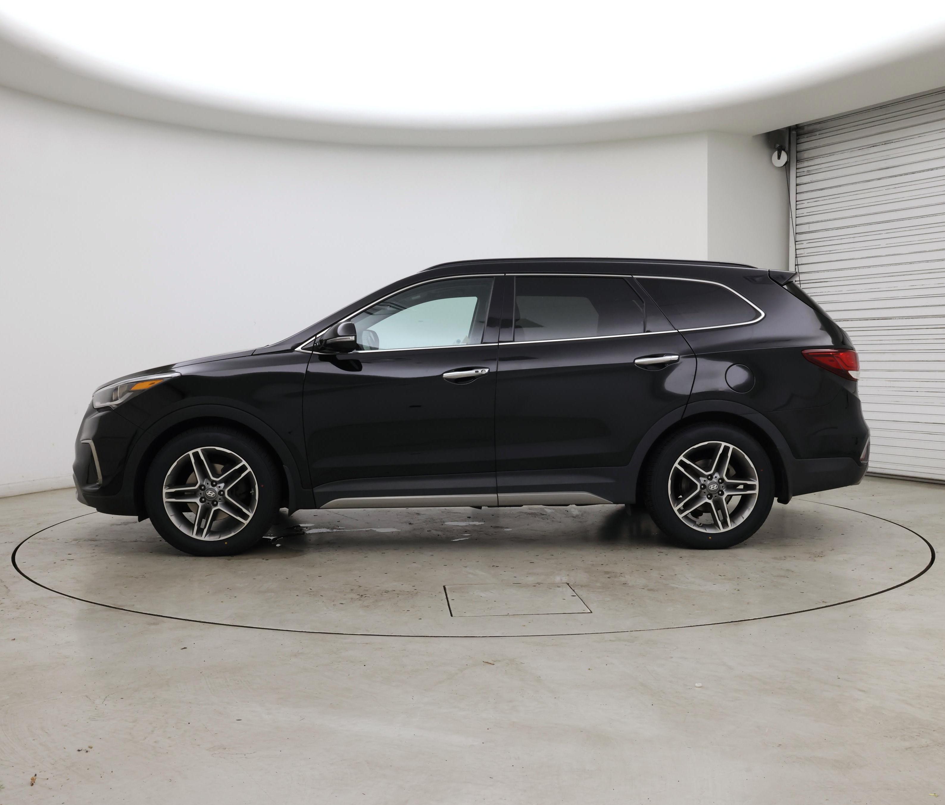 Thumbnail: 2017 Hyundai Santa Fe - 3