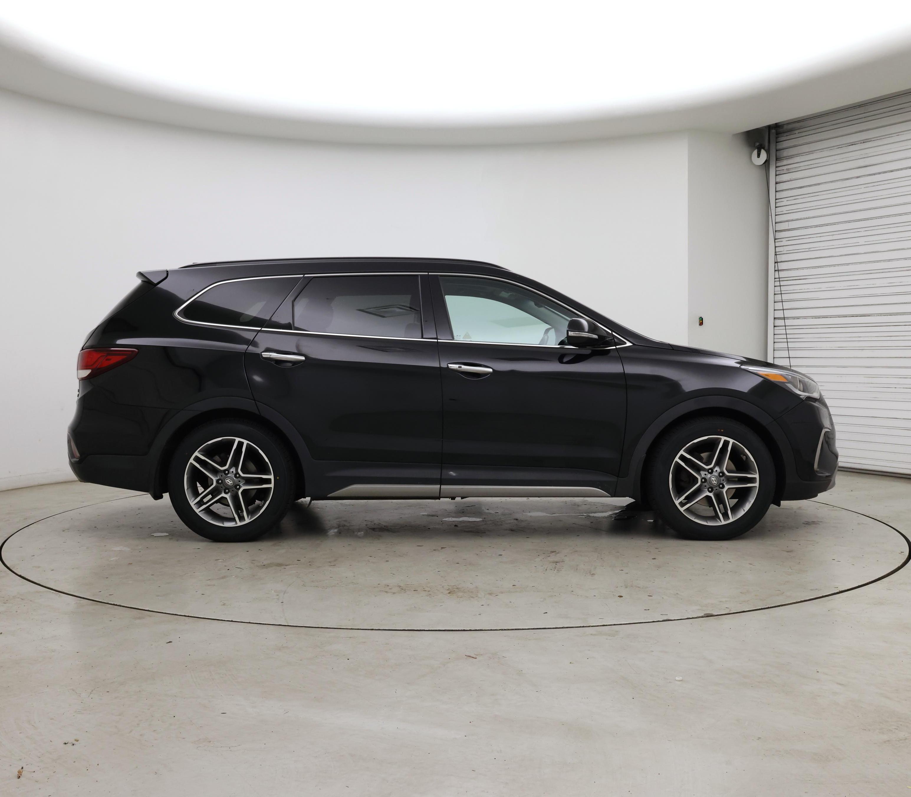 Thumbnail: 2017 Hyundai Santa Fe - 7