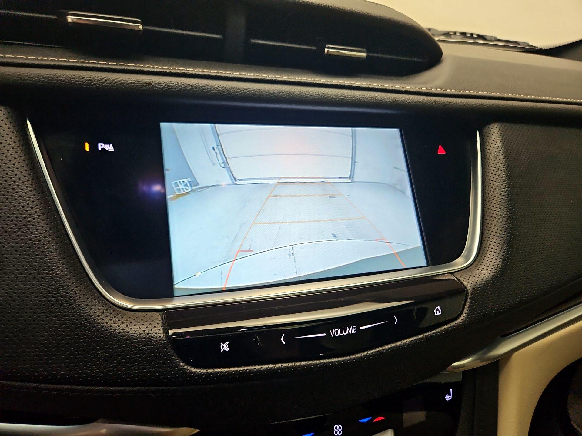 Thumbnail: 2018 Cadillac XT5 - 15