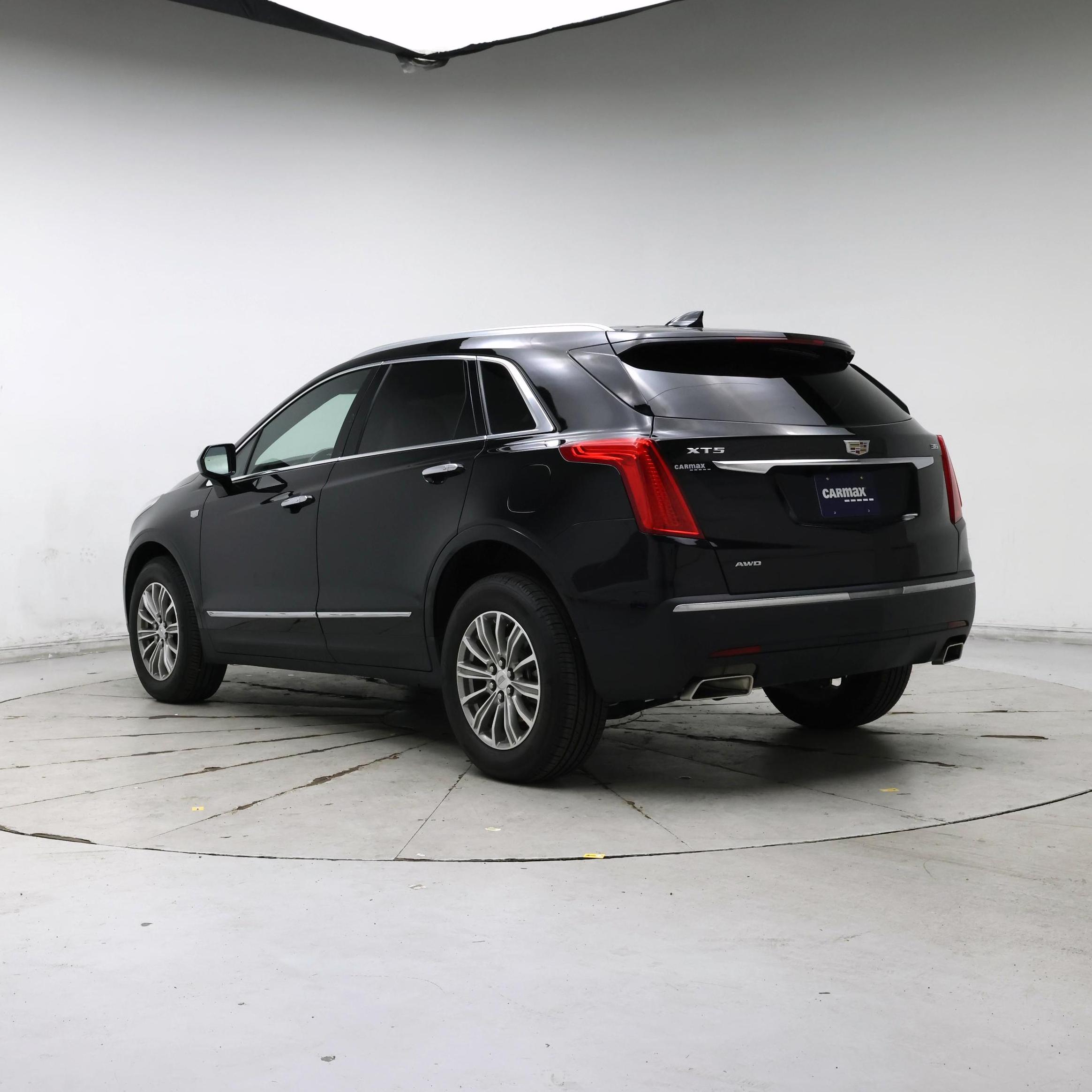 Thumbnail: 2018 Cadillac XT5 - 2