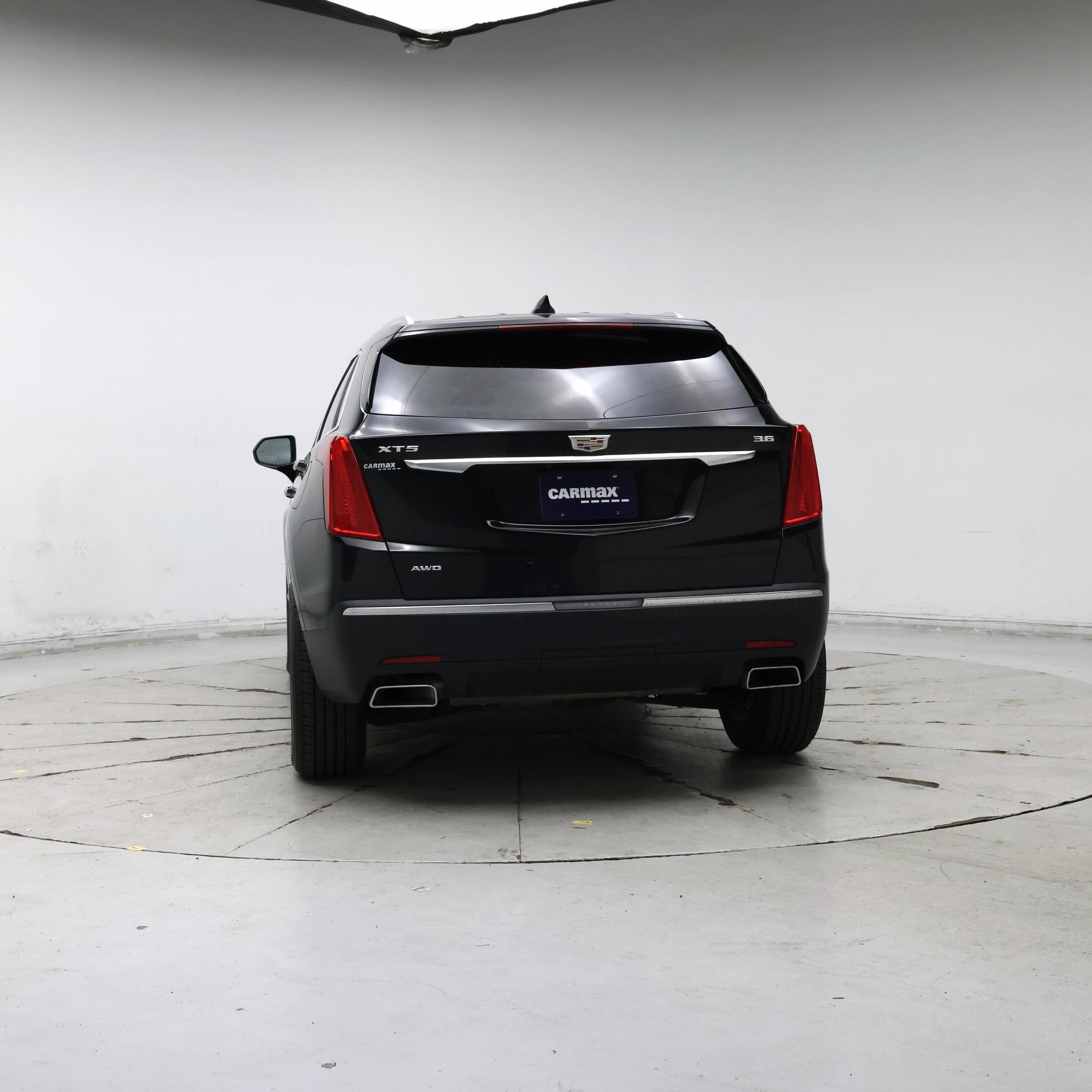 Thumbnail: 2018 Cadillac XT5 - 6