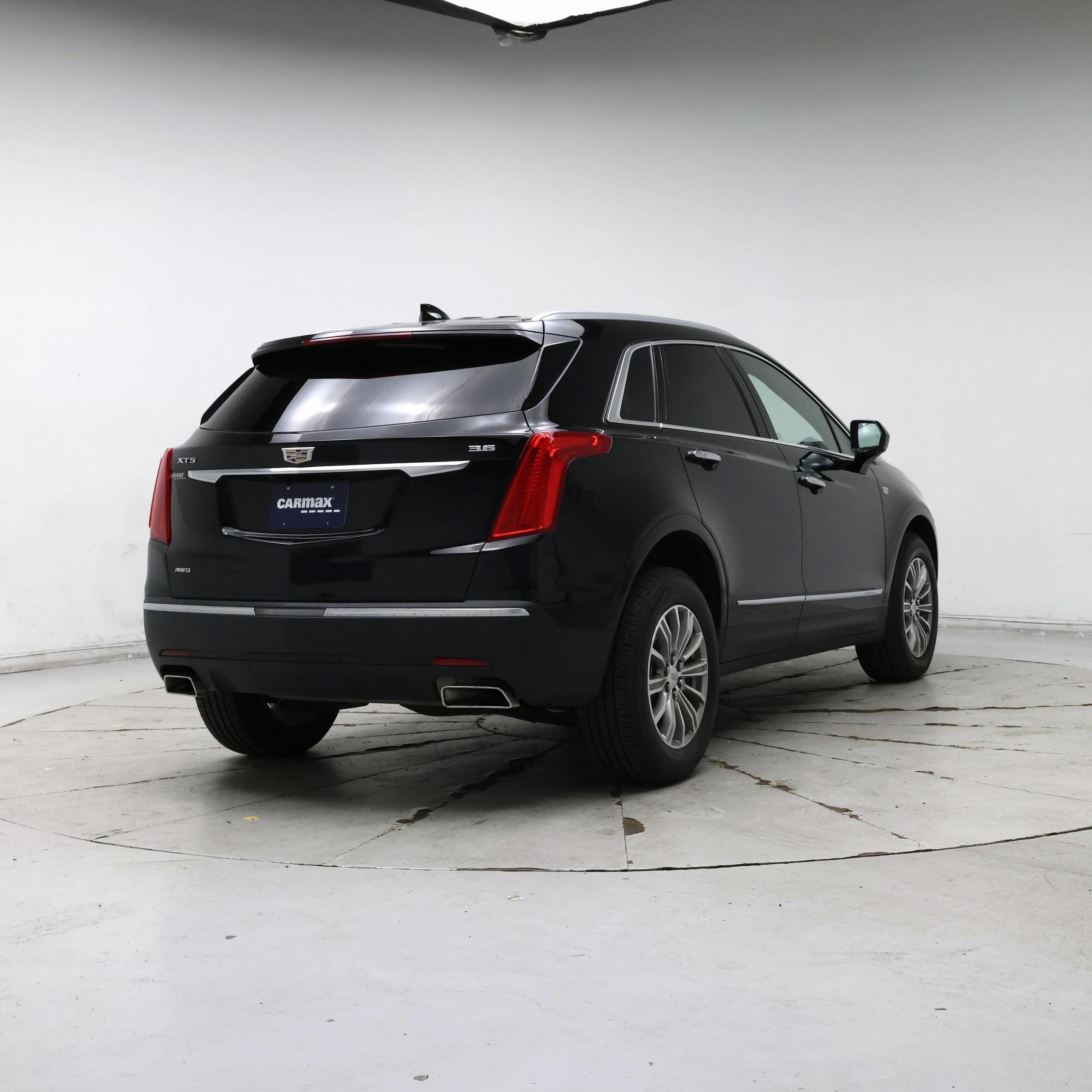 Thumbnail: 2018 Cadillac XT5 - 8