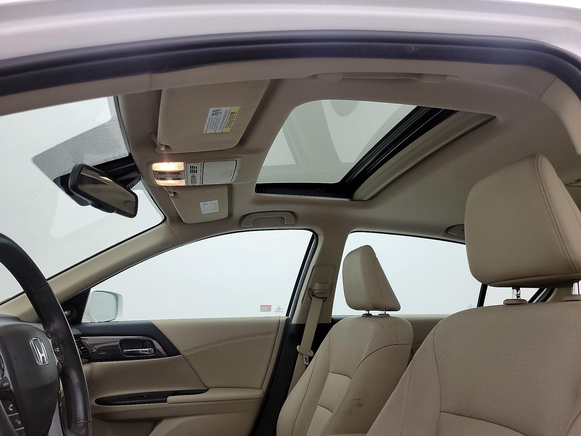 Thumbnail: 2017 Honda Accord - 20