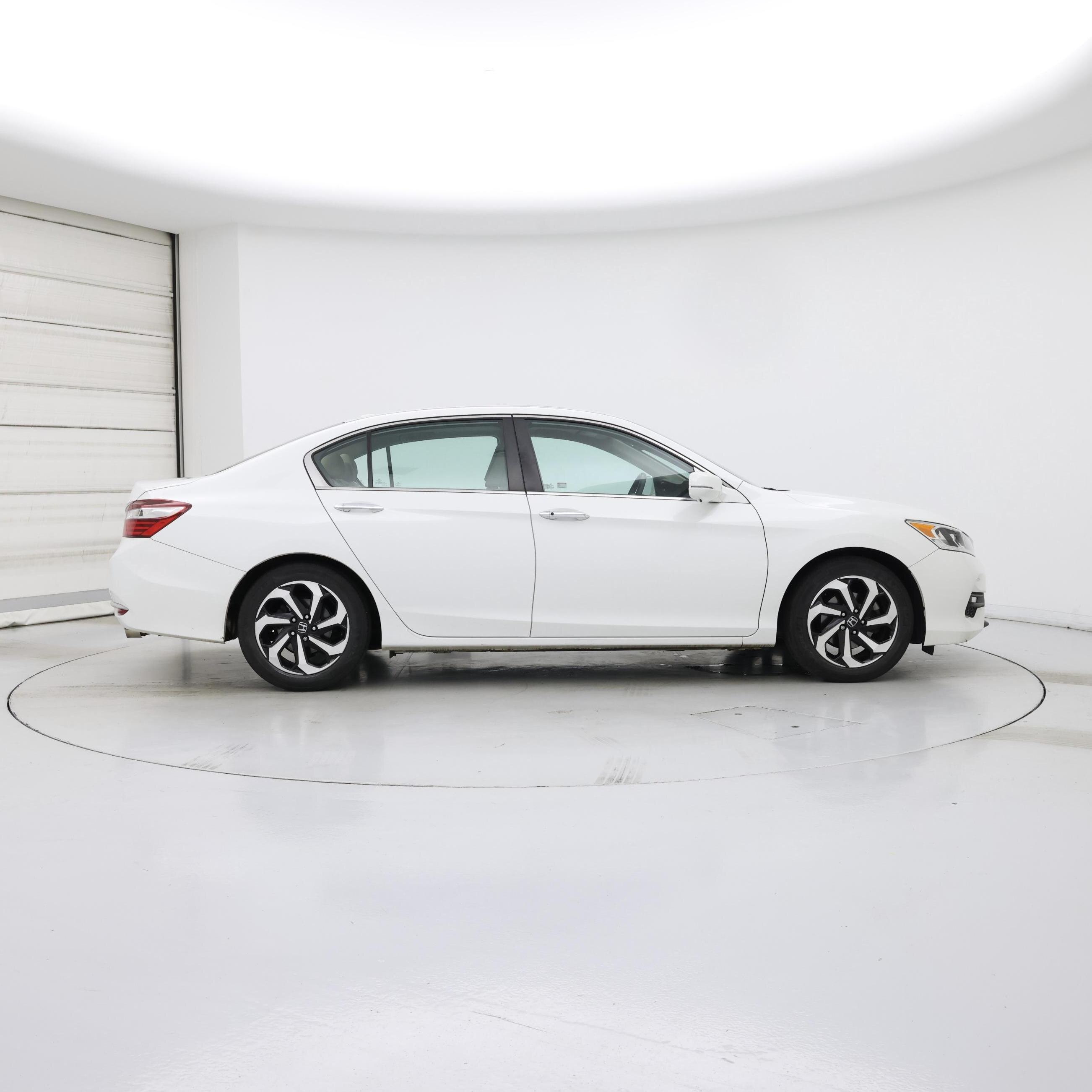 Thumbnail: 2017 Honda Accord - 7