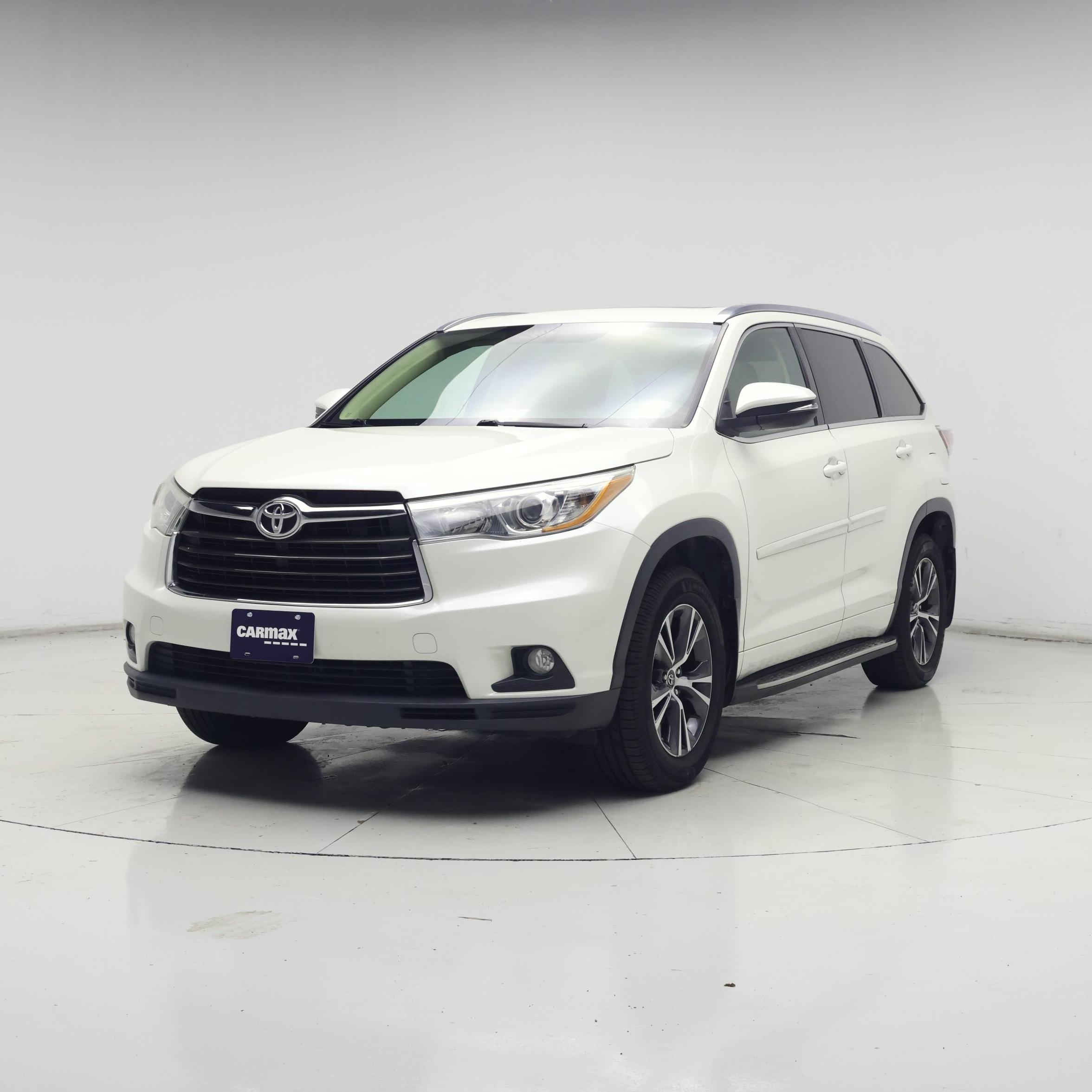 Thumbnail: 2016 Toyota Highlander - 4
