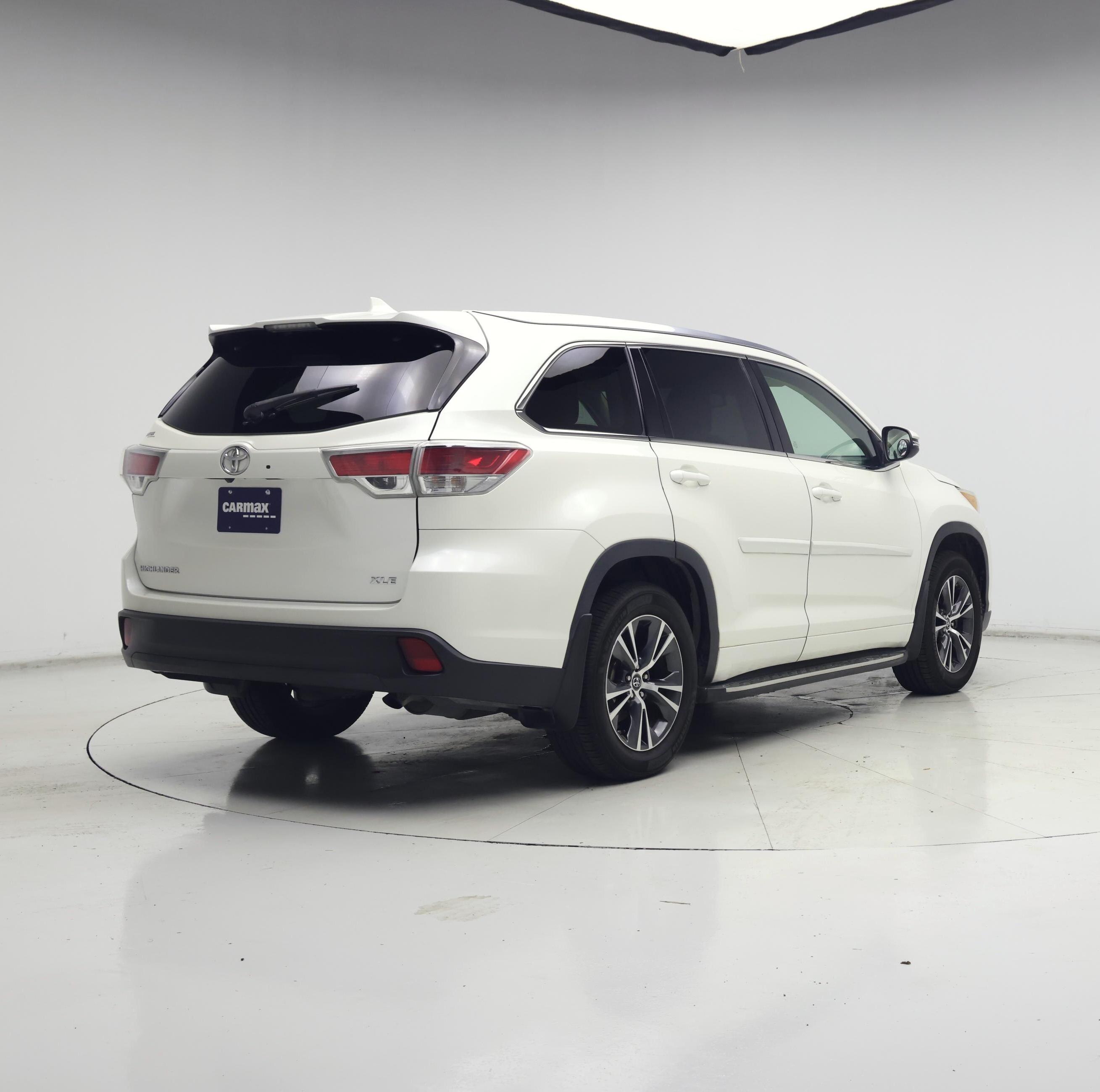 Thumbnail: 2016 Toyota Highlander - 8