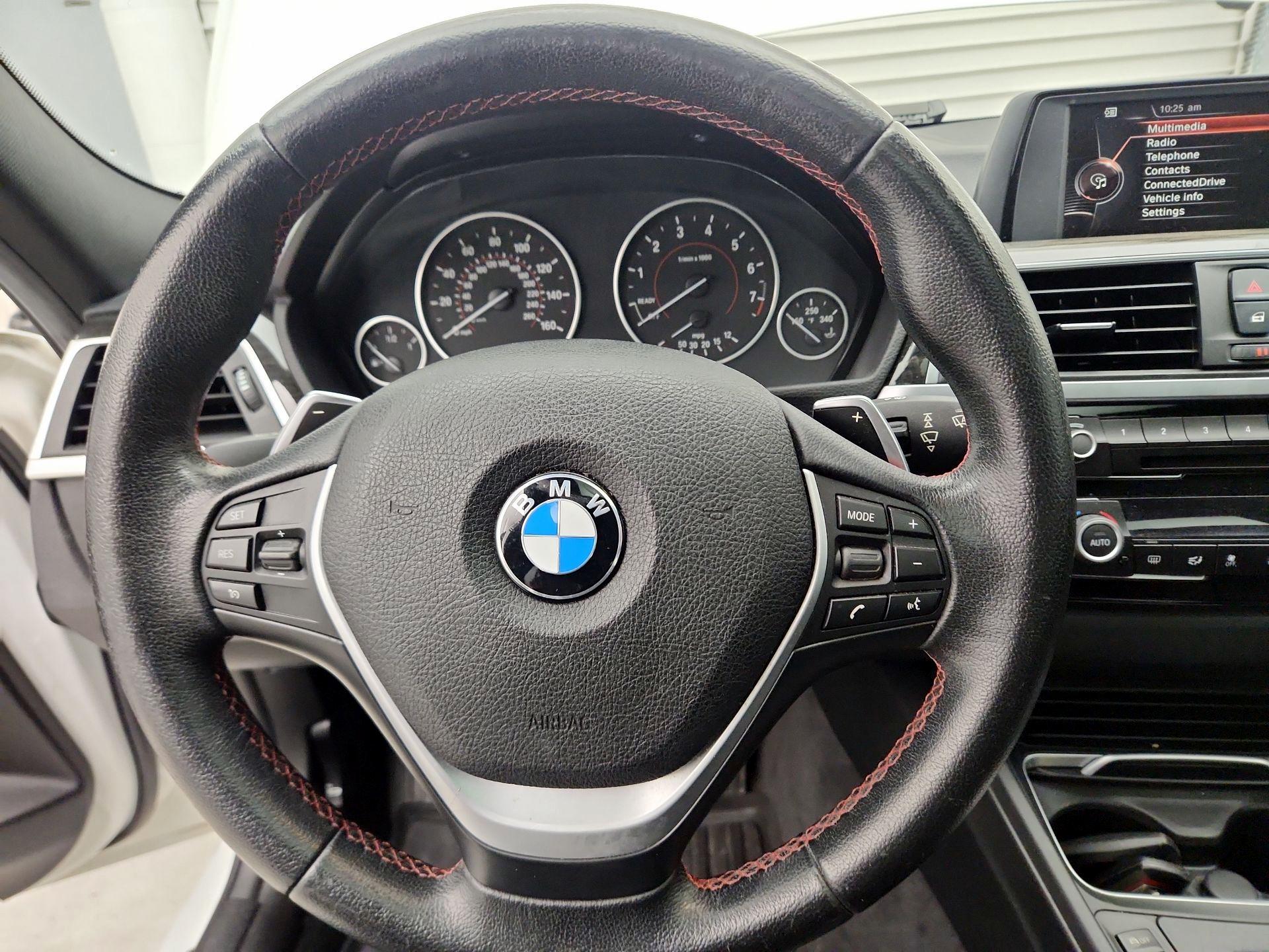 Thumbnail: 2016 BMW 3 Series - 10