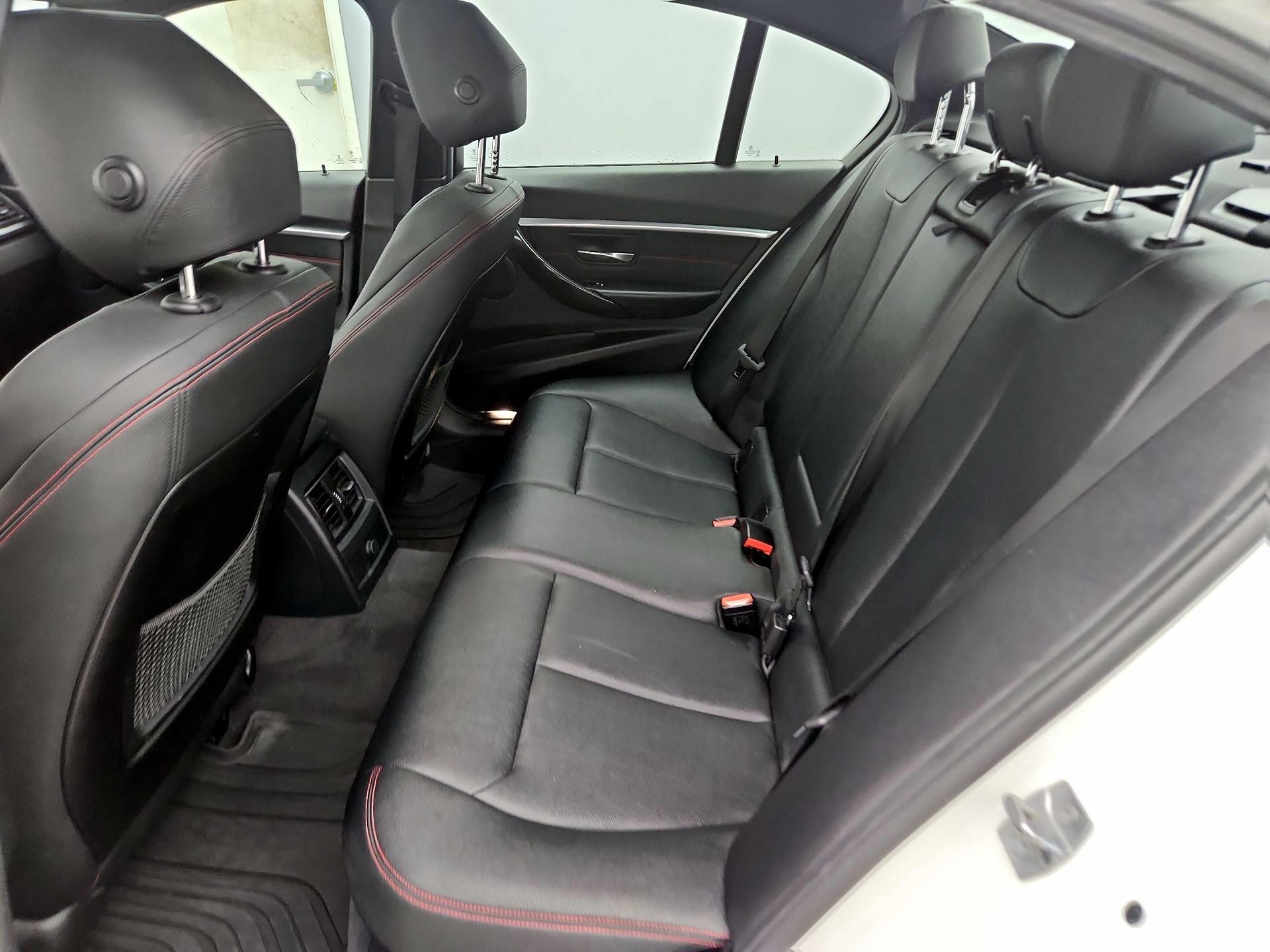 Thumbnail: 2016 BMW 3 Series - 20