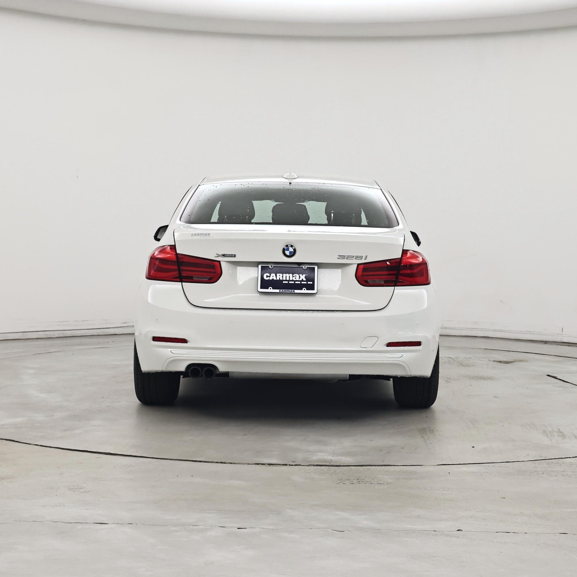 Thumbnail: 2016 BMW 3 Series - 6