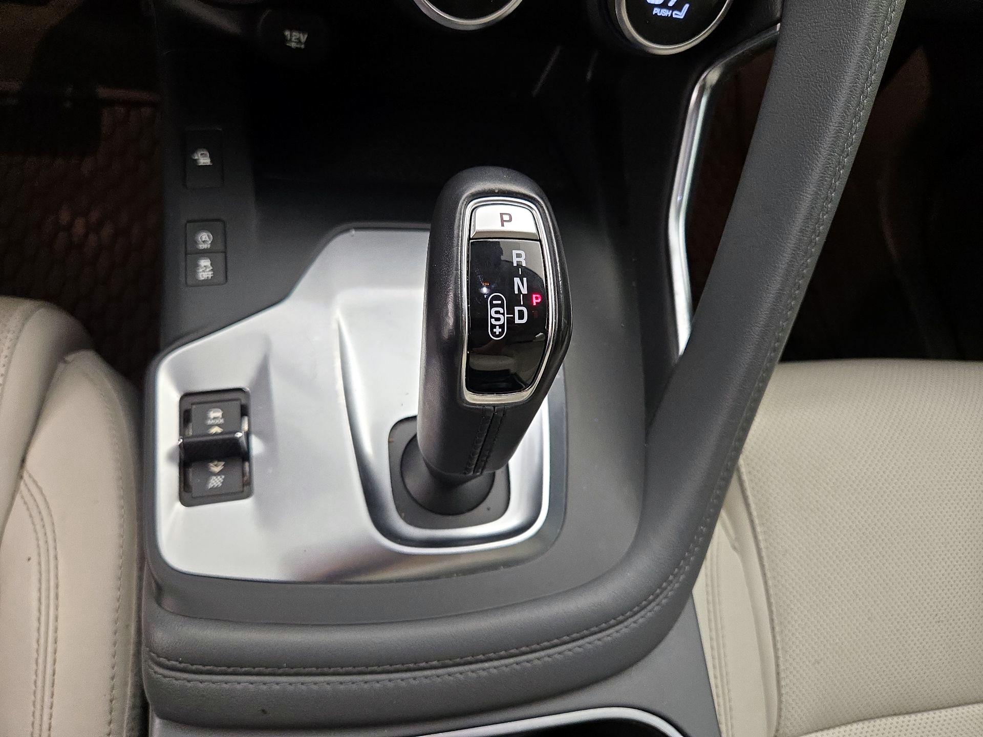 Thumbnail: 2019 Jaguar E-Pace - 18