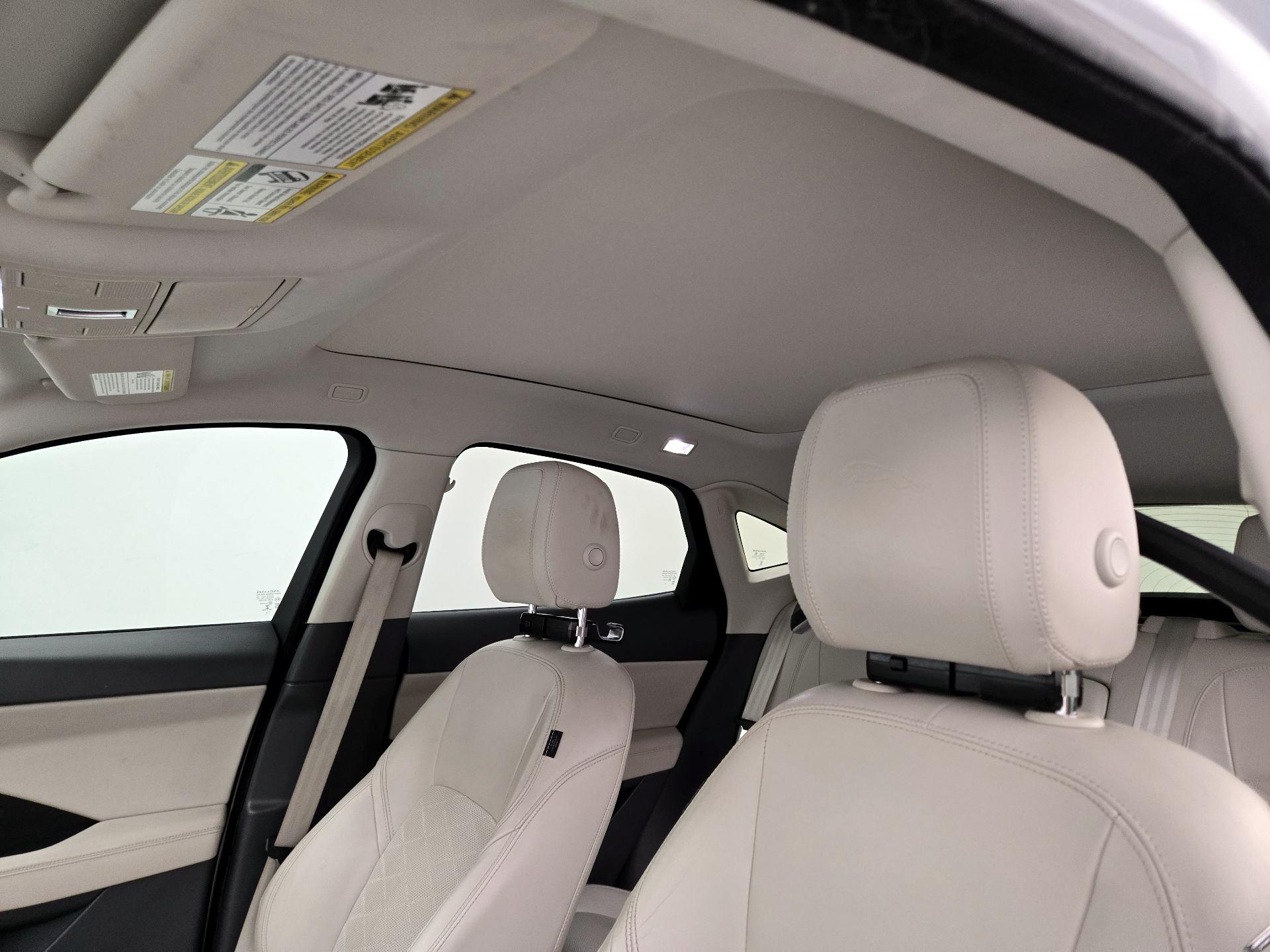 Thumbnail: 2019 Jaguar E-Pace - 20