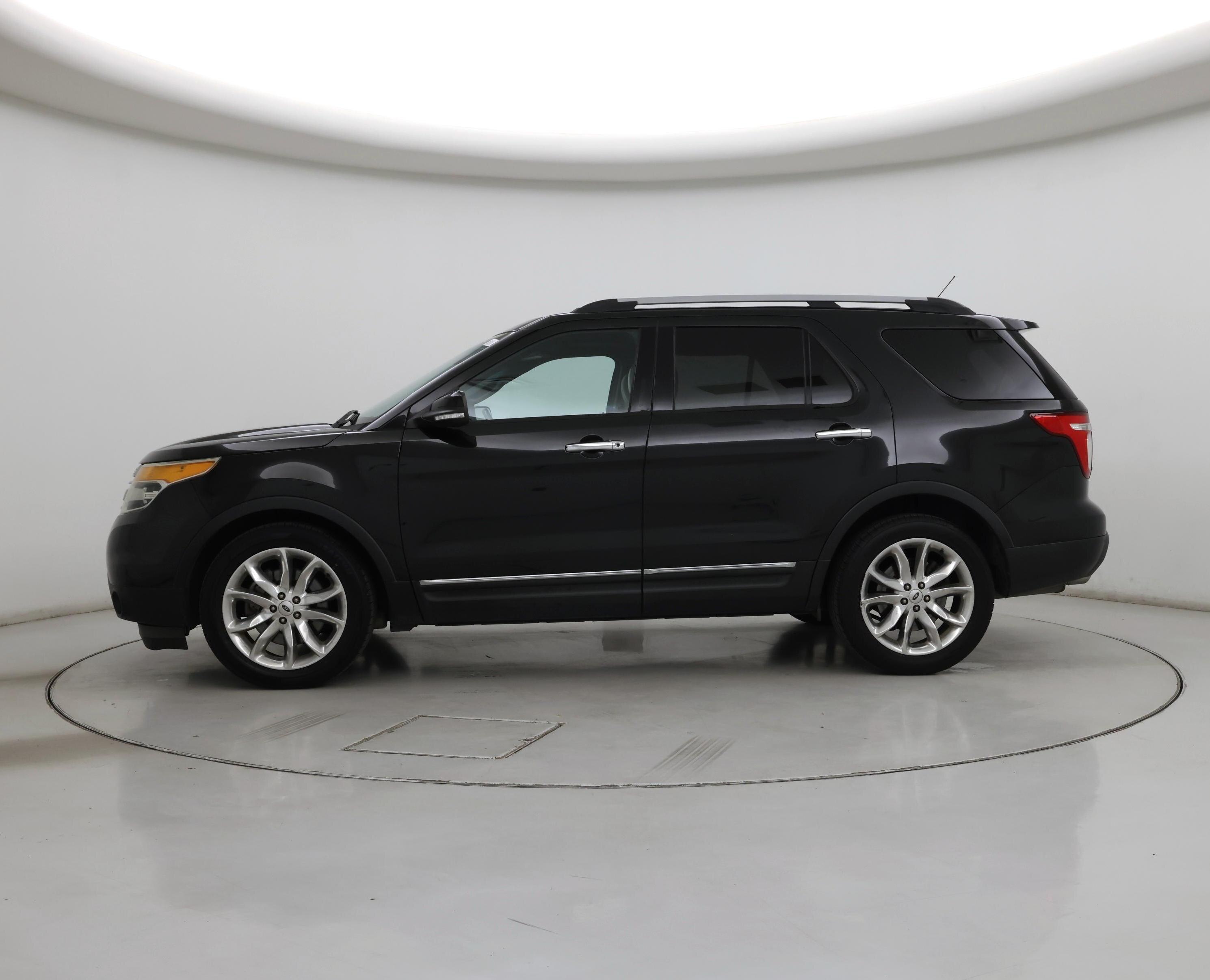 Thumbnail: 2015 Ford Explorer - 3