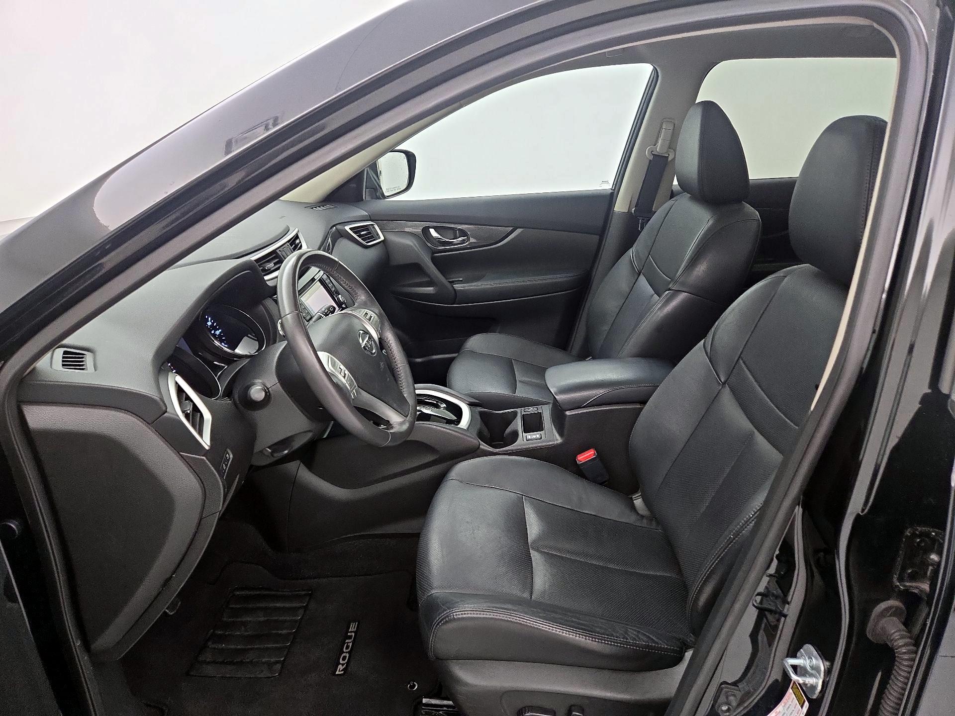 Thumbnail: 2015 Nissan Rogue - 11