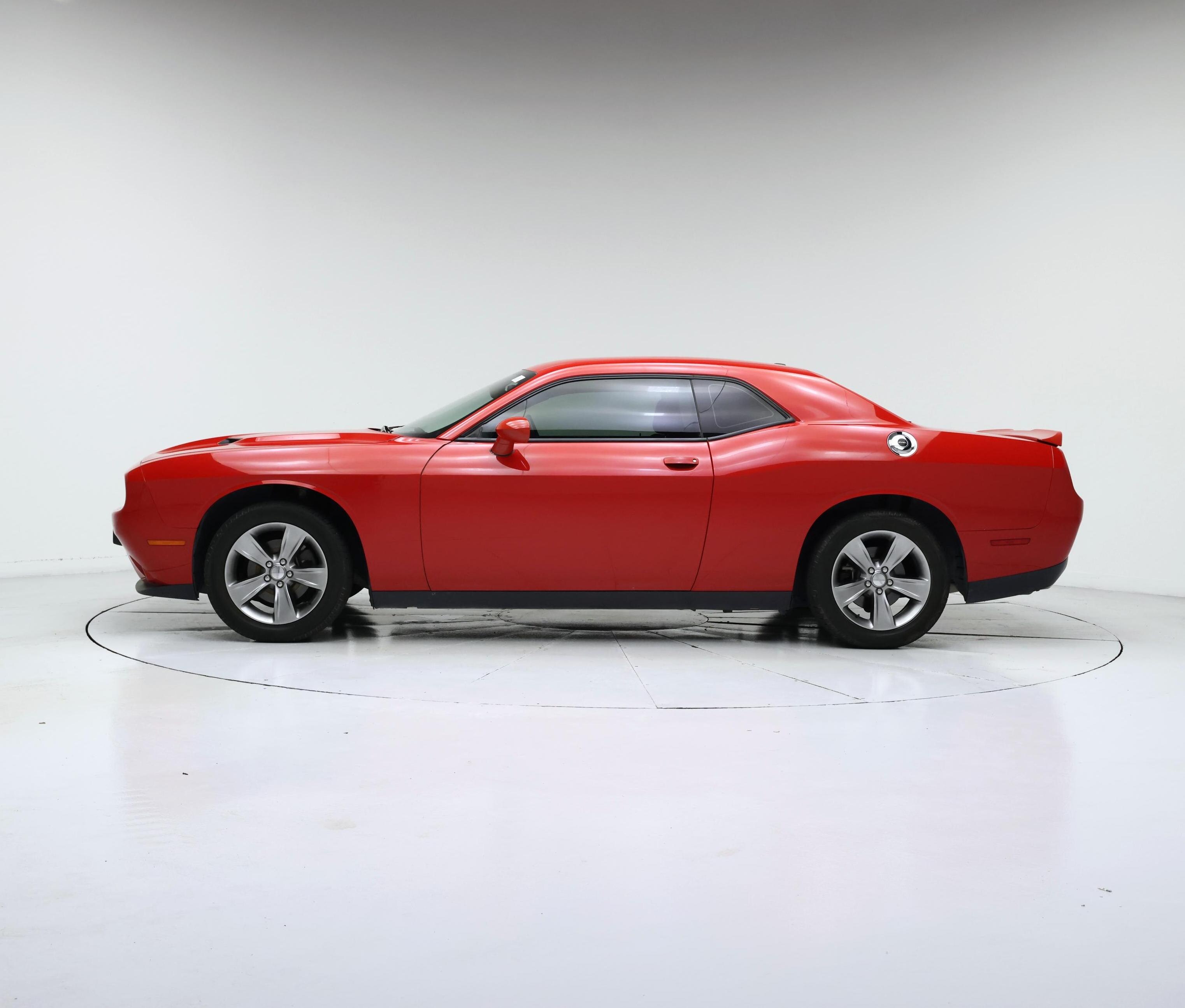 Thumbnail: 2019 Dodge Challenger - 3