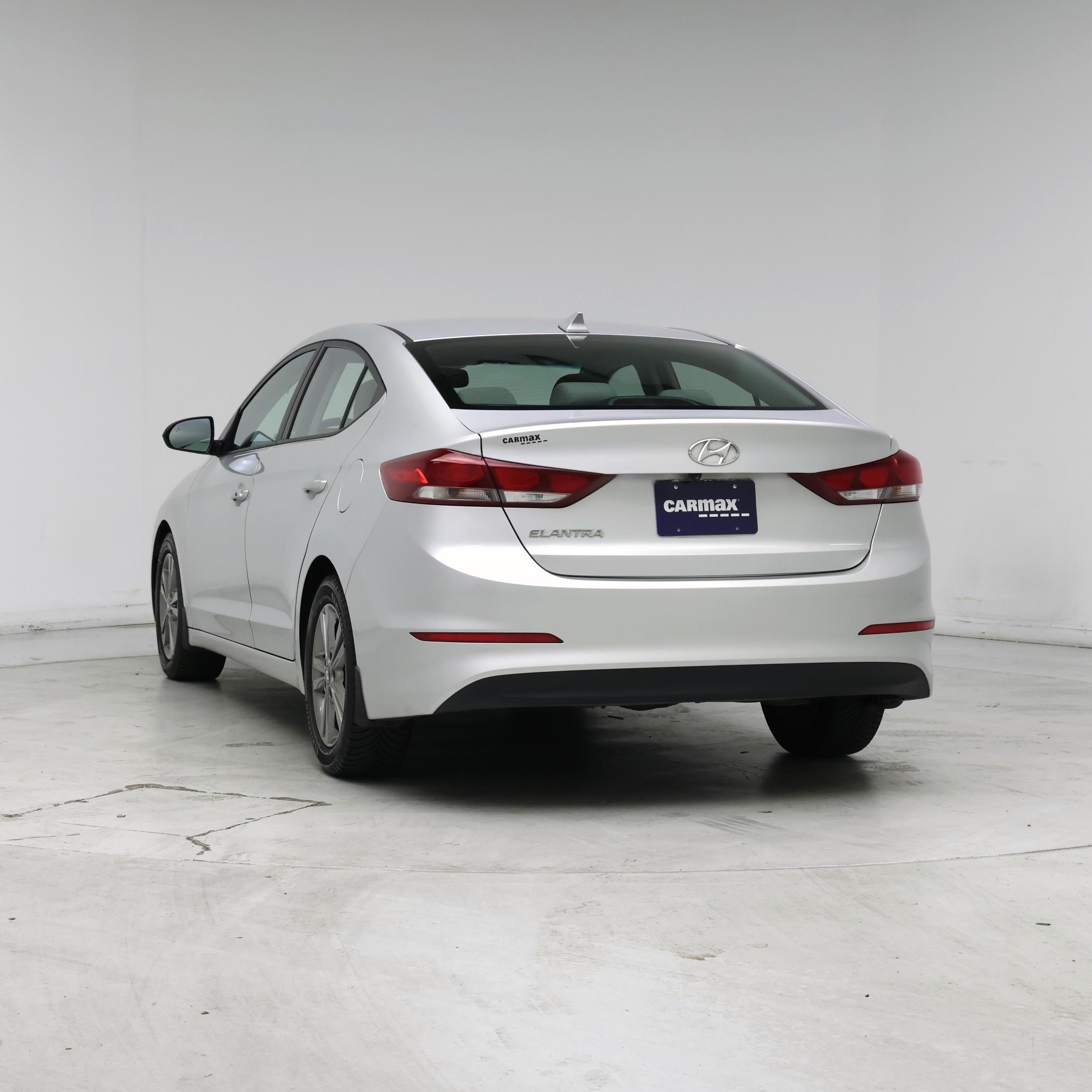 Thumbnail: 2018 Hyundai Elantra - 4