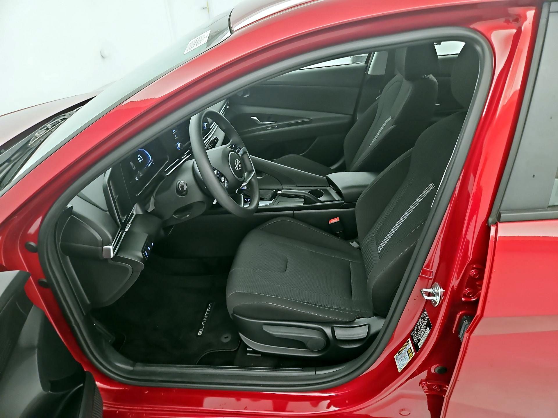 Thumbnail: 2025 Hyundai Elantra - 11