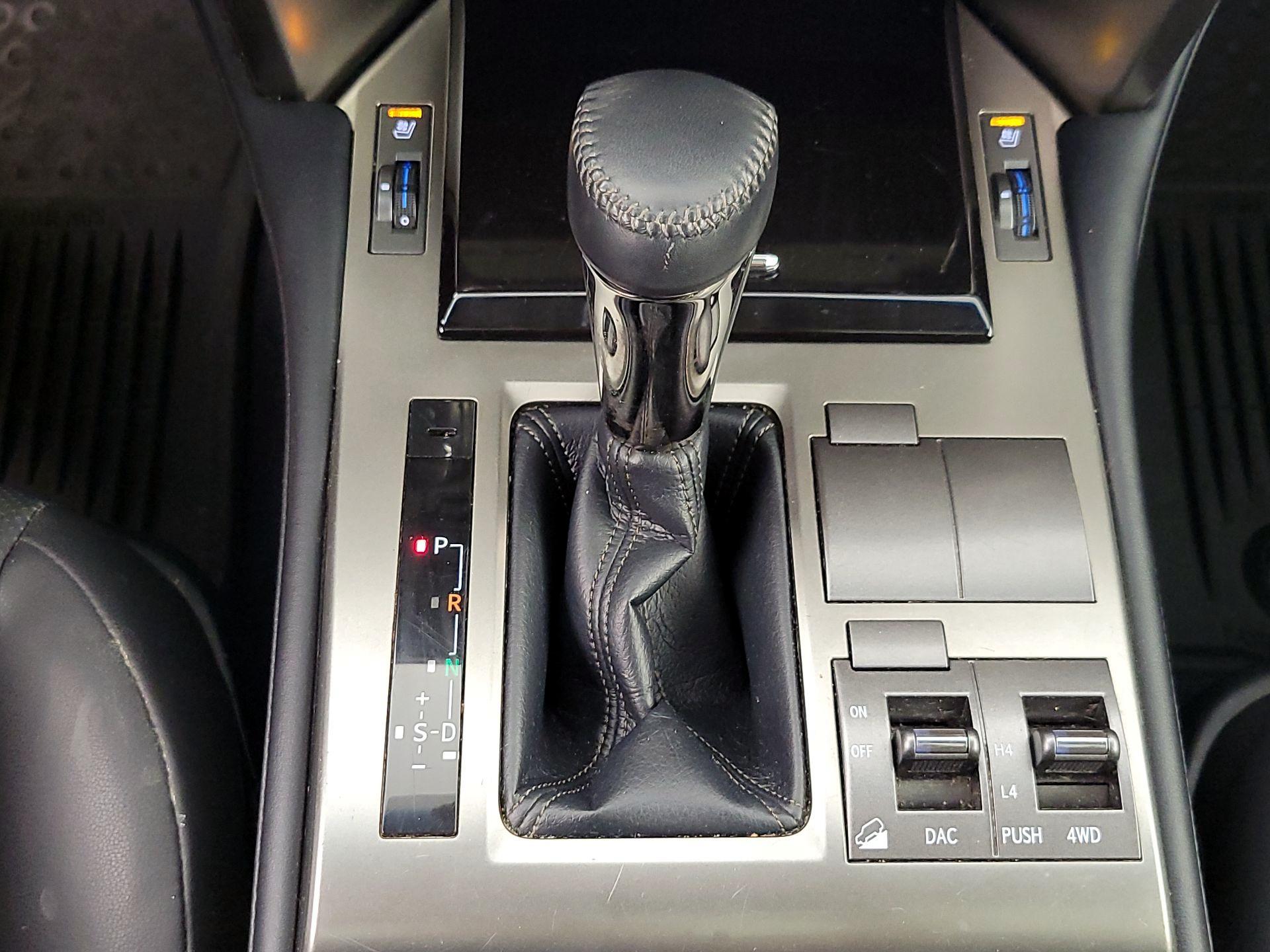 Thumbnail: 2018 Lexus GX - 18