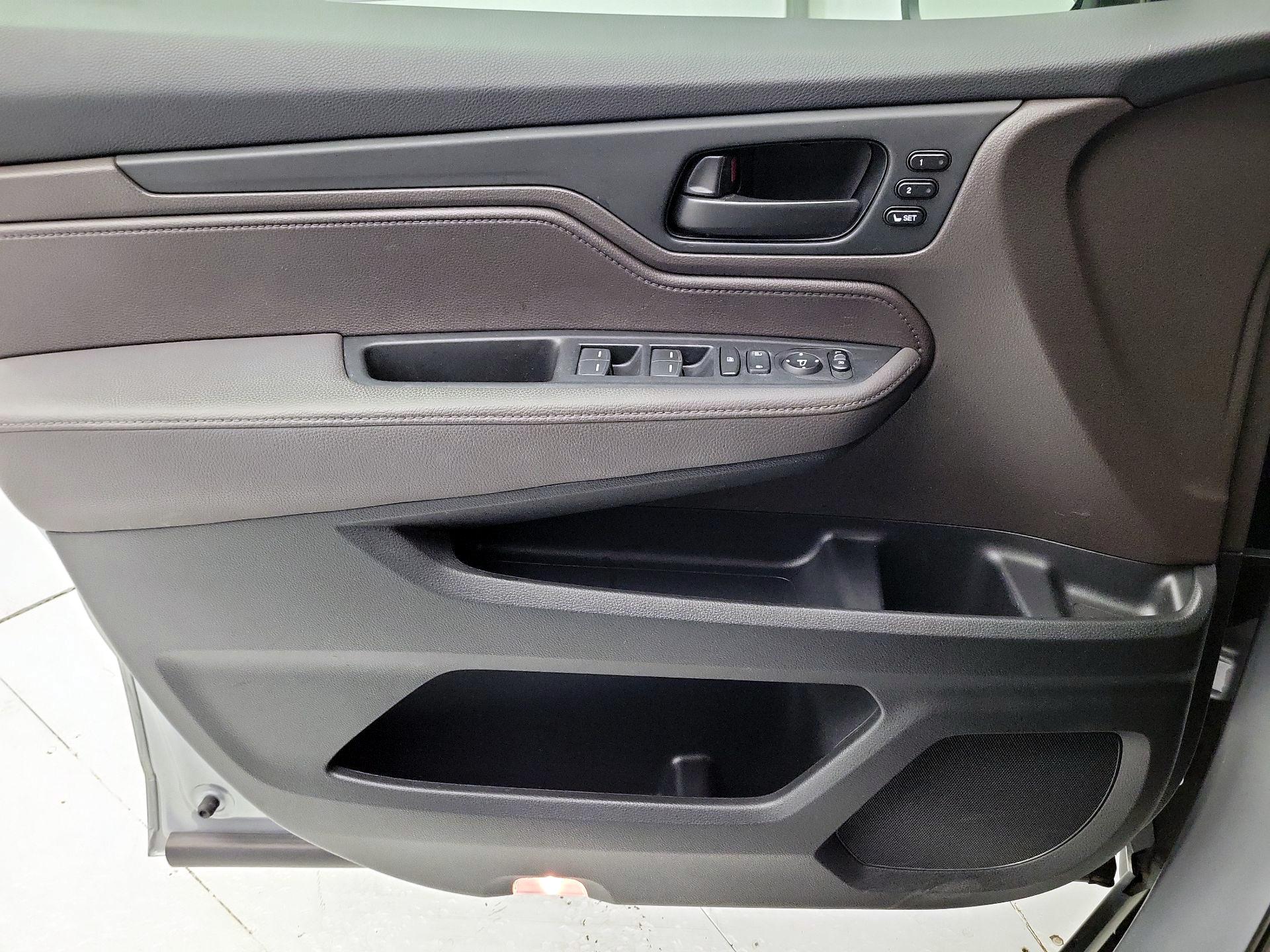 Thumbnail: 2020 Honda Odyssey - 12
