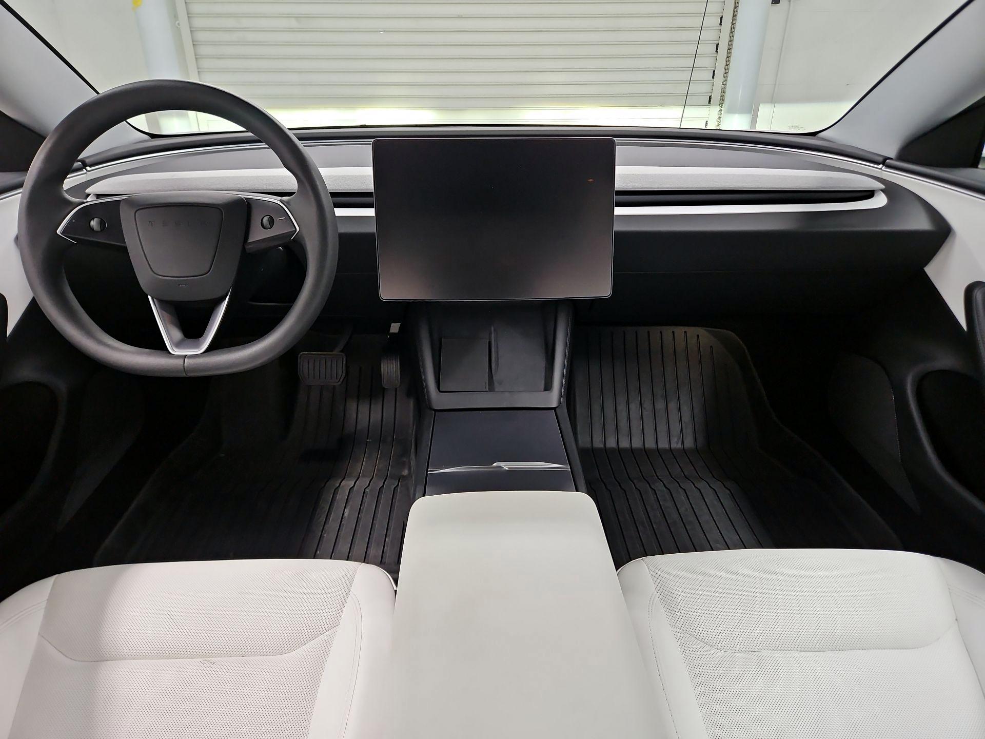 Thumbnail: 2025 Tesla Model 3 - 9