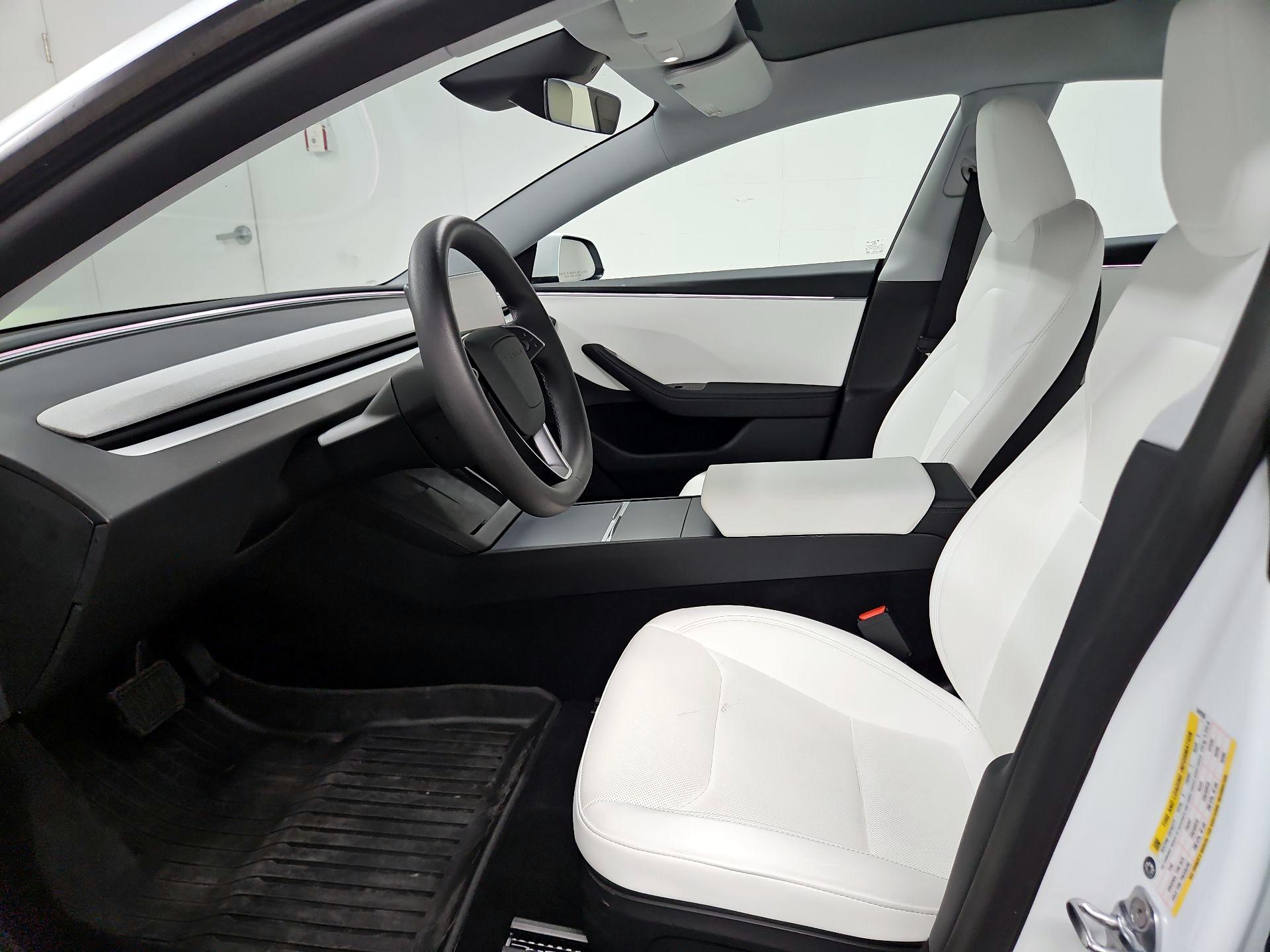 Thumbnail: 2025 Tesla Model 3 - 11