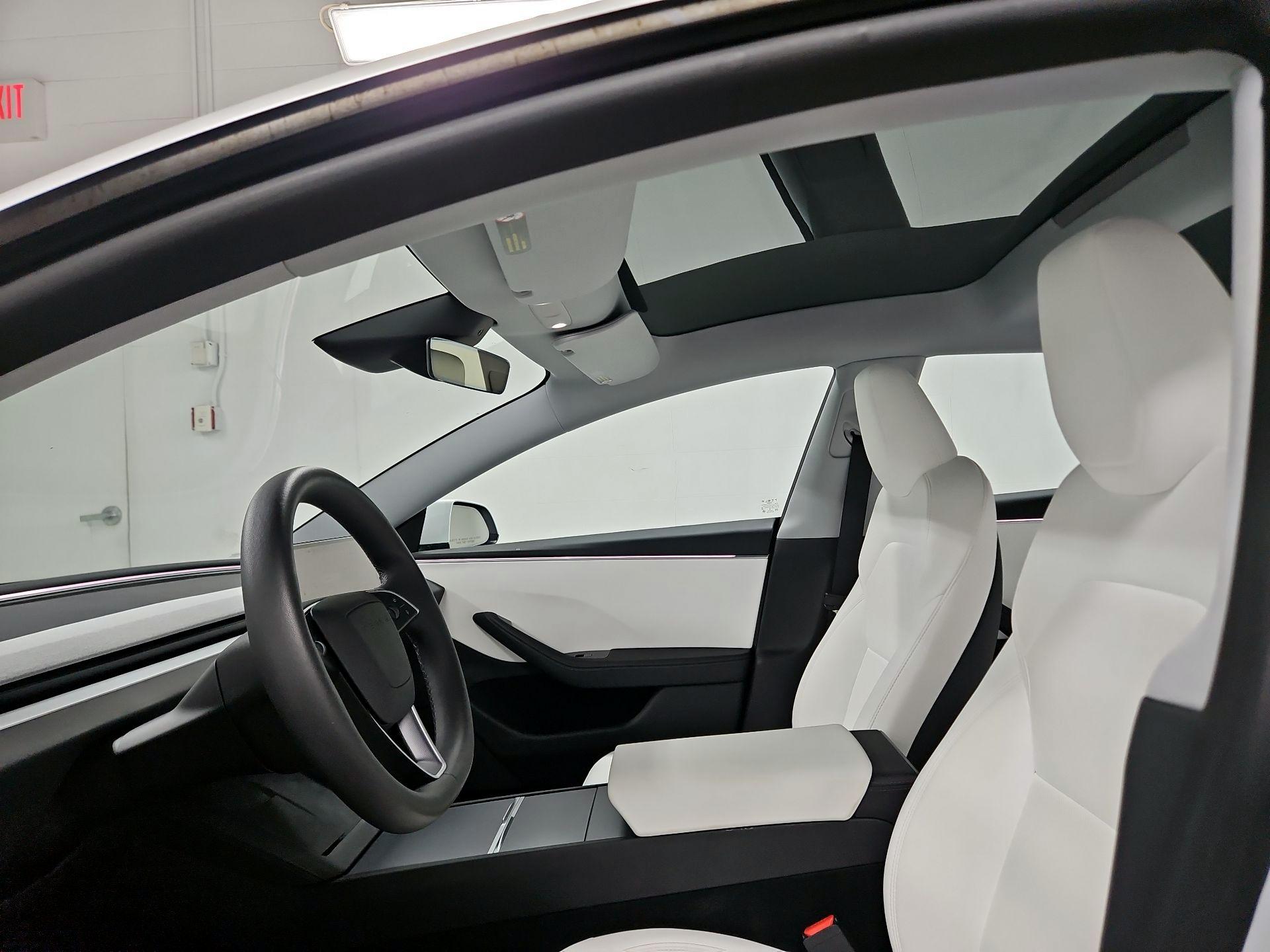 Thumbnail: 2025 Tesla Model 3 - 19