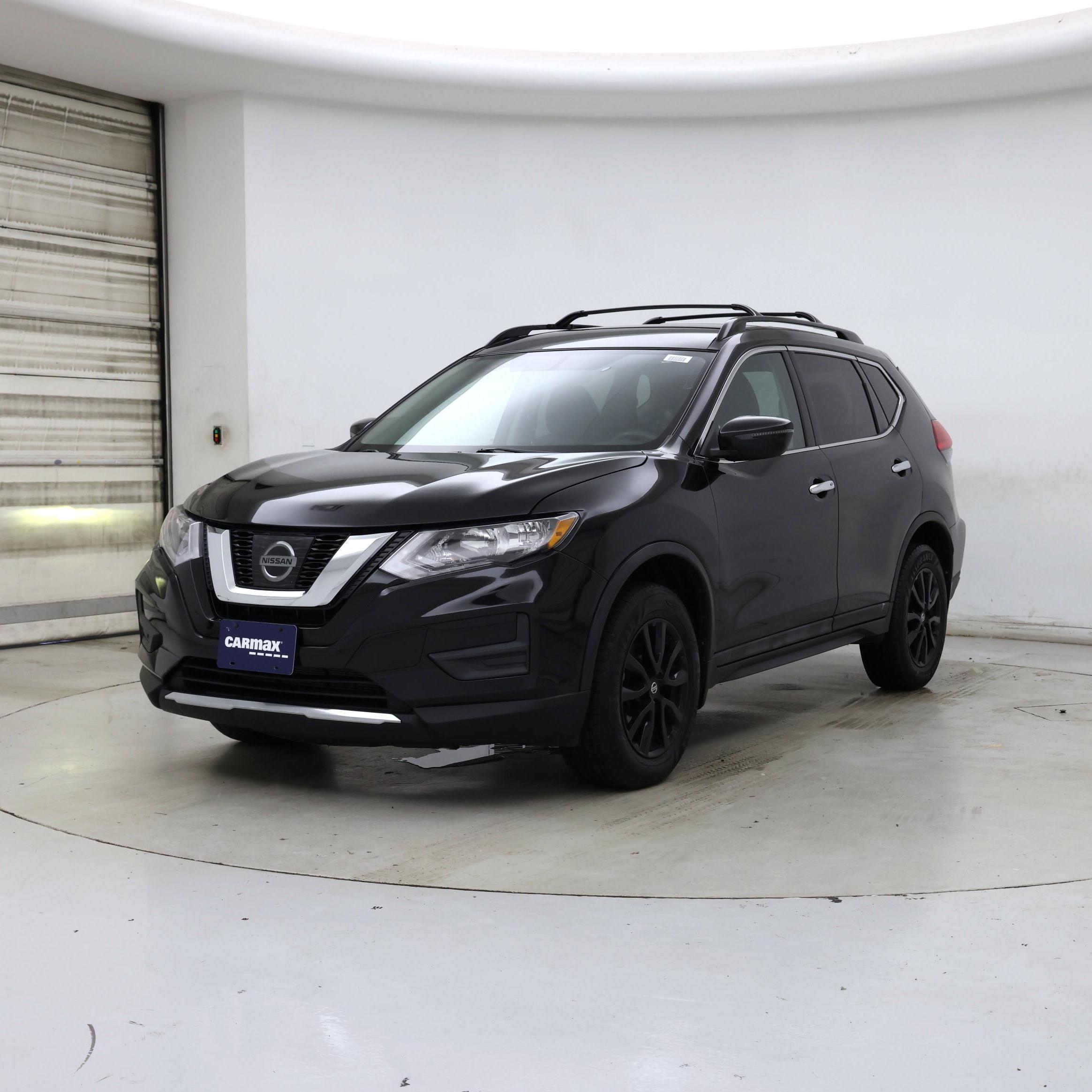 Thumbnail: 2017 Nissan Rogue - 4