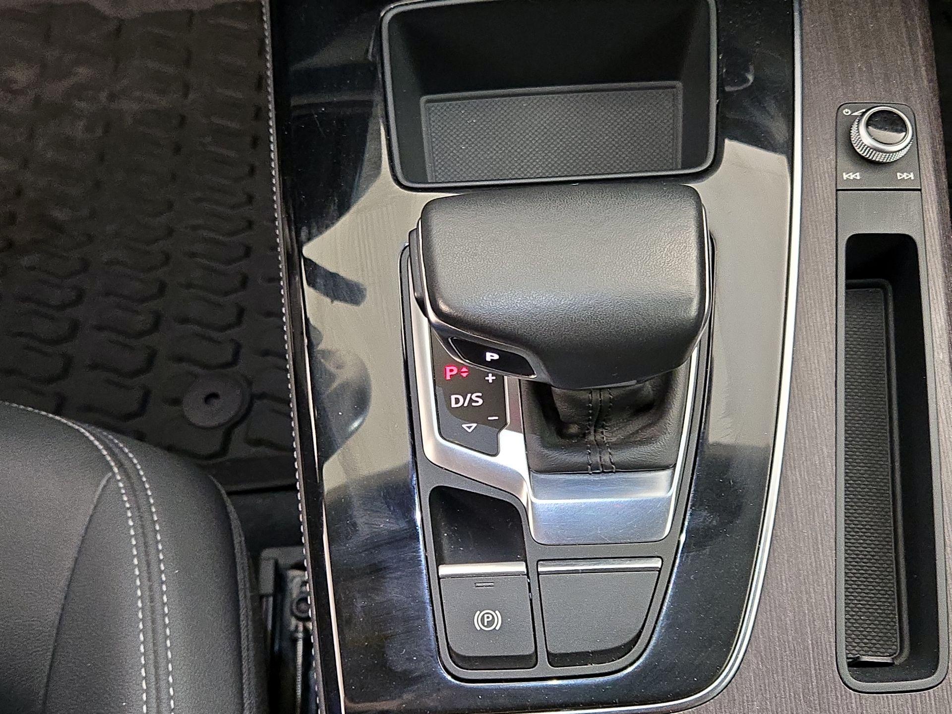 Thumbnail: 2021 Audi Q5 - 17