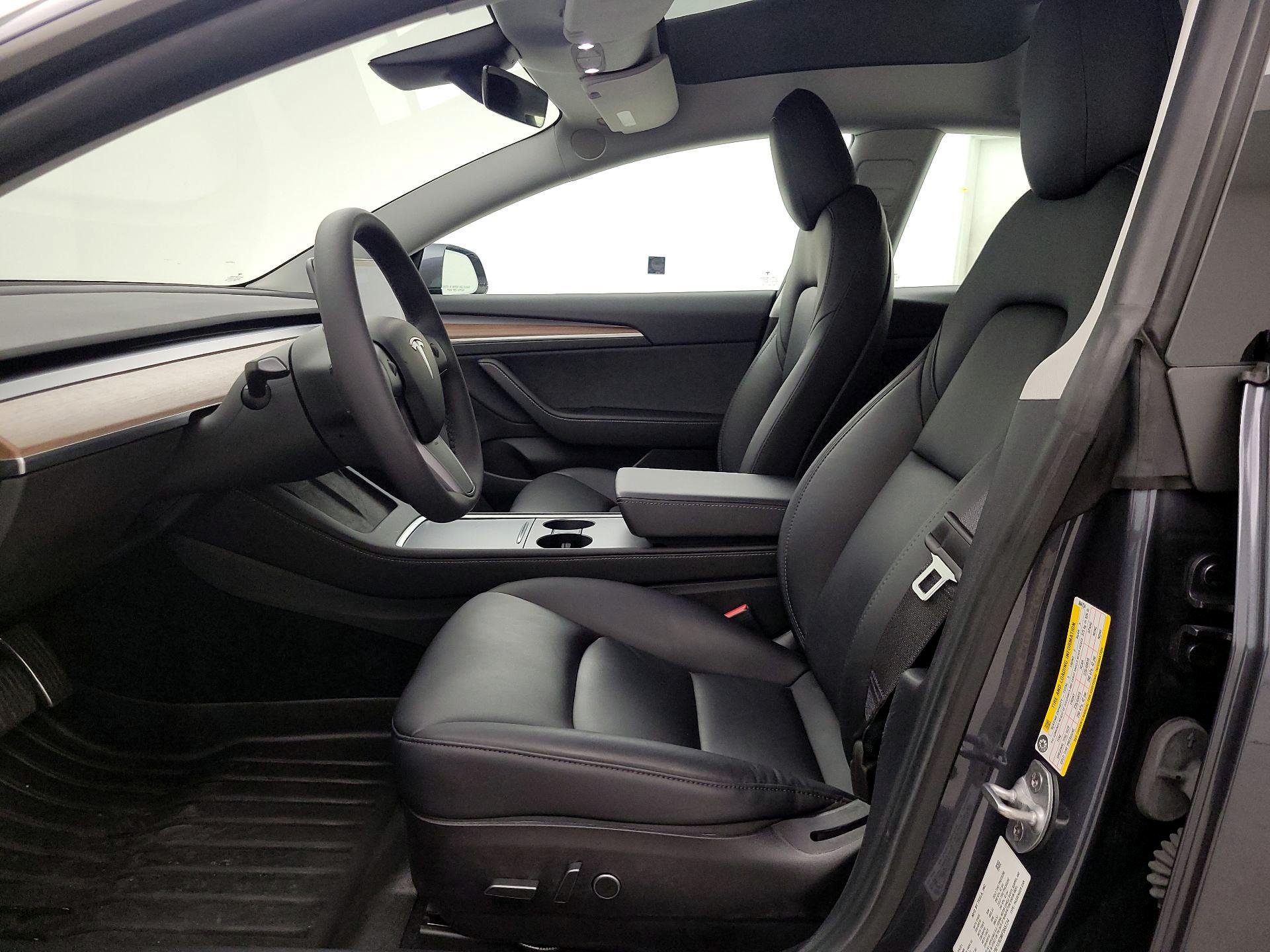 Thumbnail: 2021 Tesla Model 3 - 11