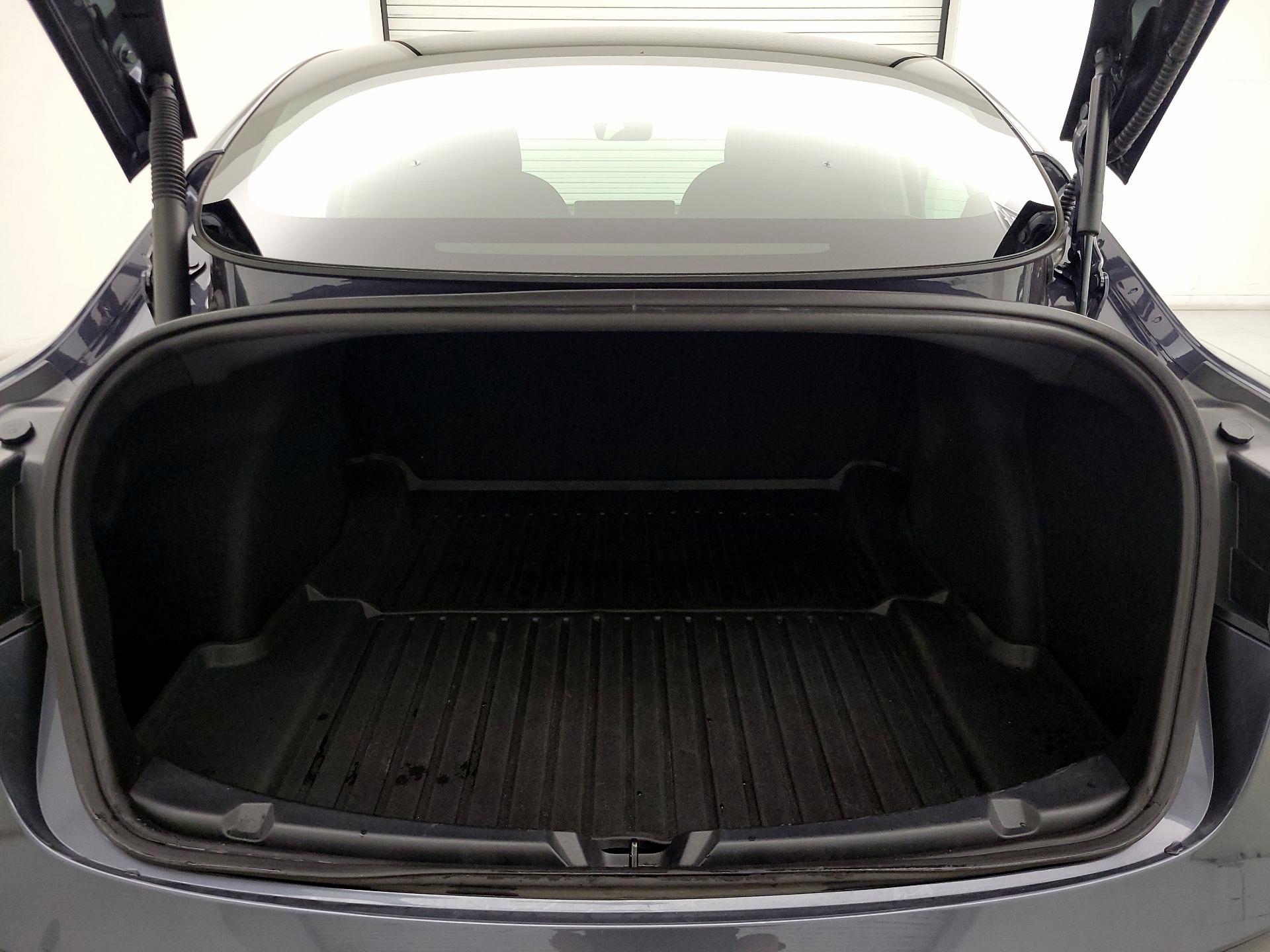 Thumbnail: 2021 Tesla Model 3 - 19