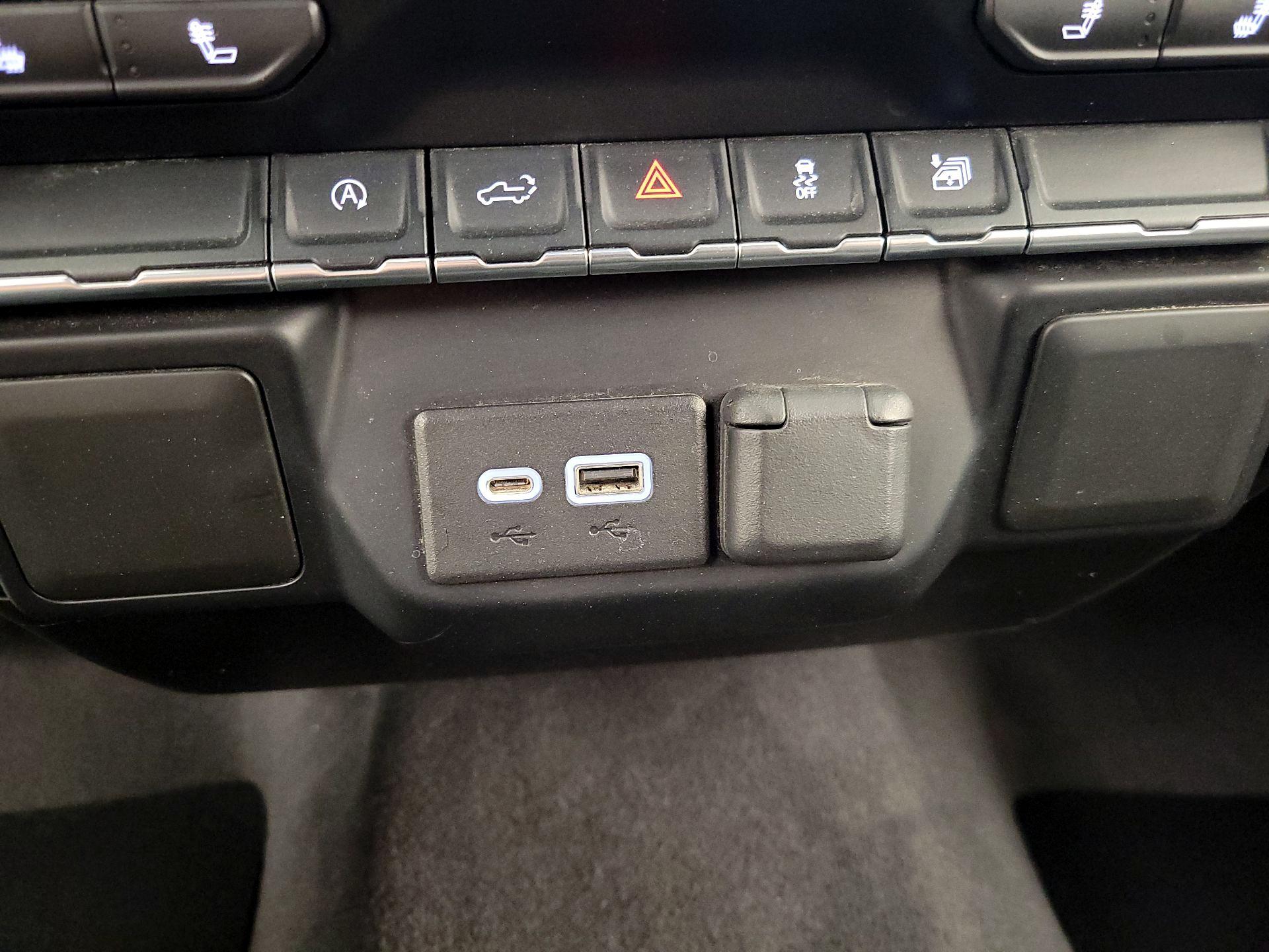 Thumbnail: 2020 Chevrolet Silverado 1500 - 18