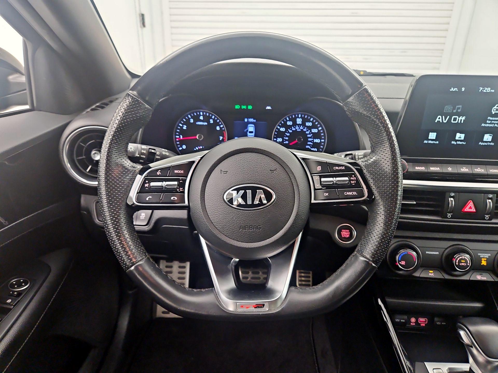 Thumbnail: 2020 Kia Forte - 10