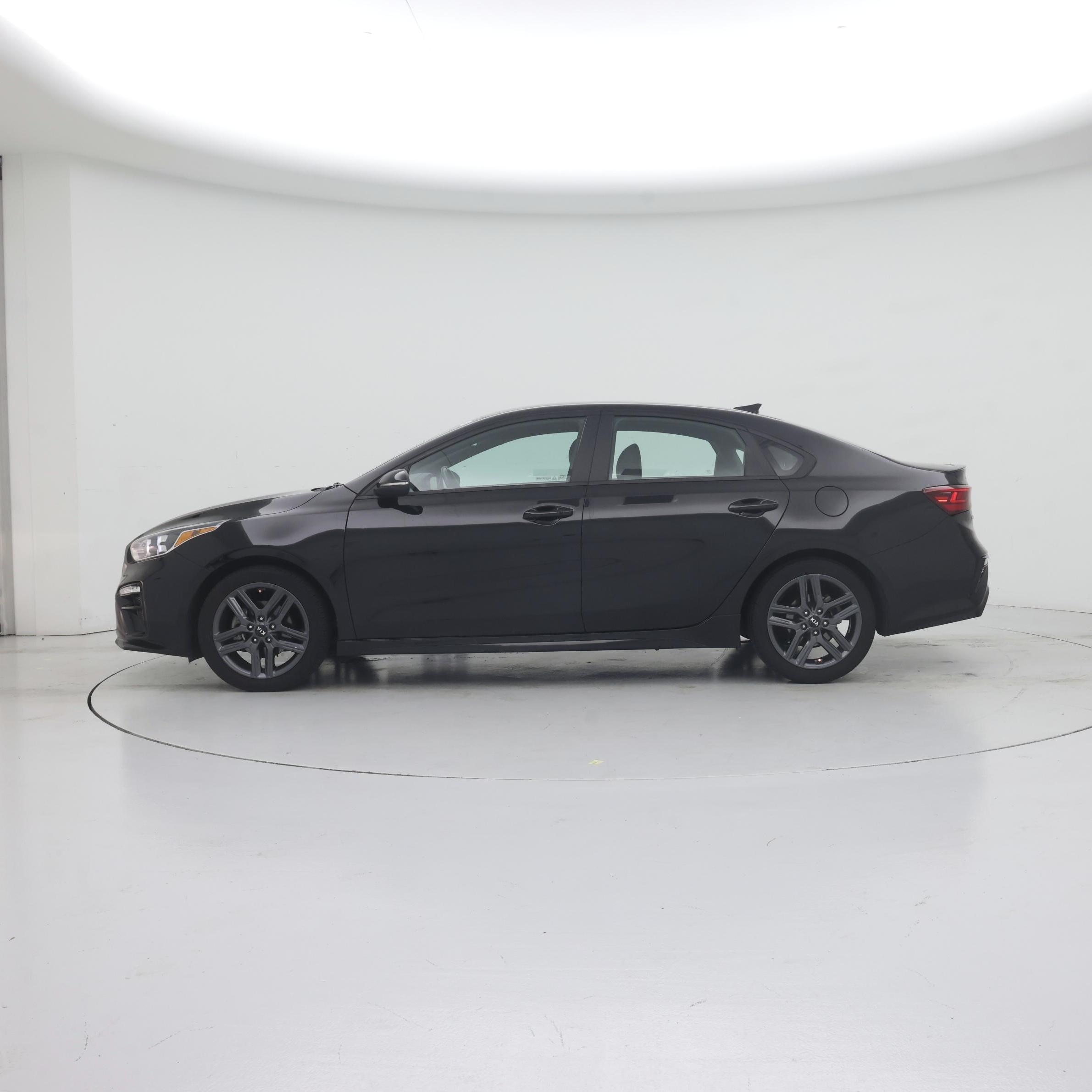 Thumbnail: 2020 Kia Forte - 3