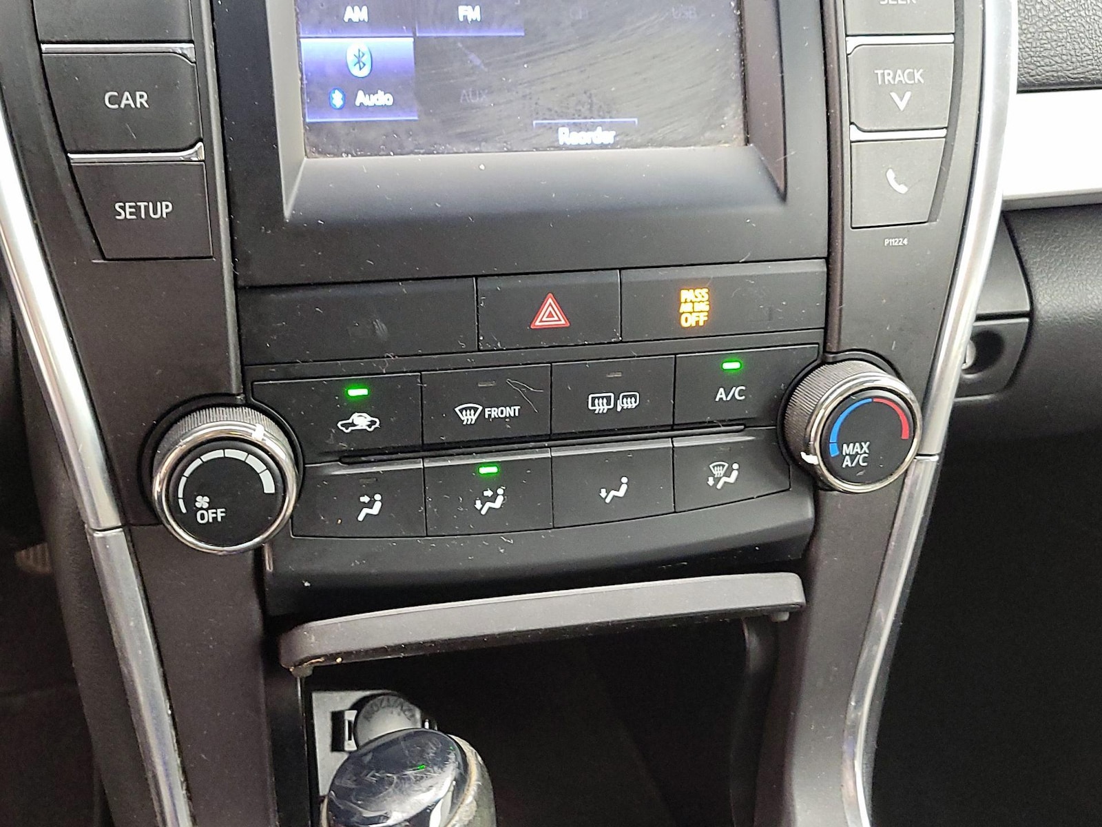 2016 Toyota Camry Special Edition - Photo 17