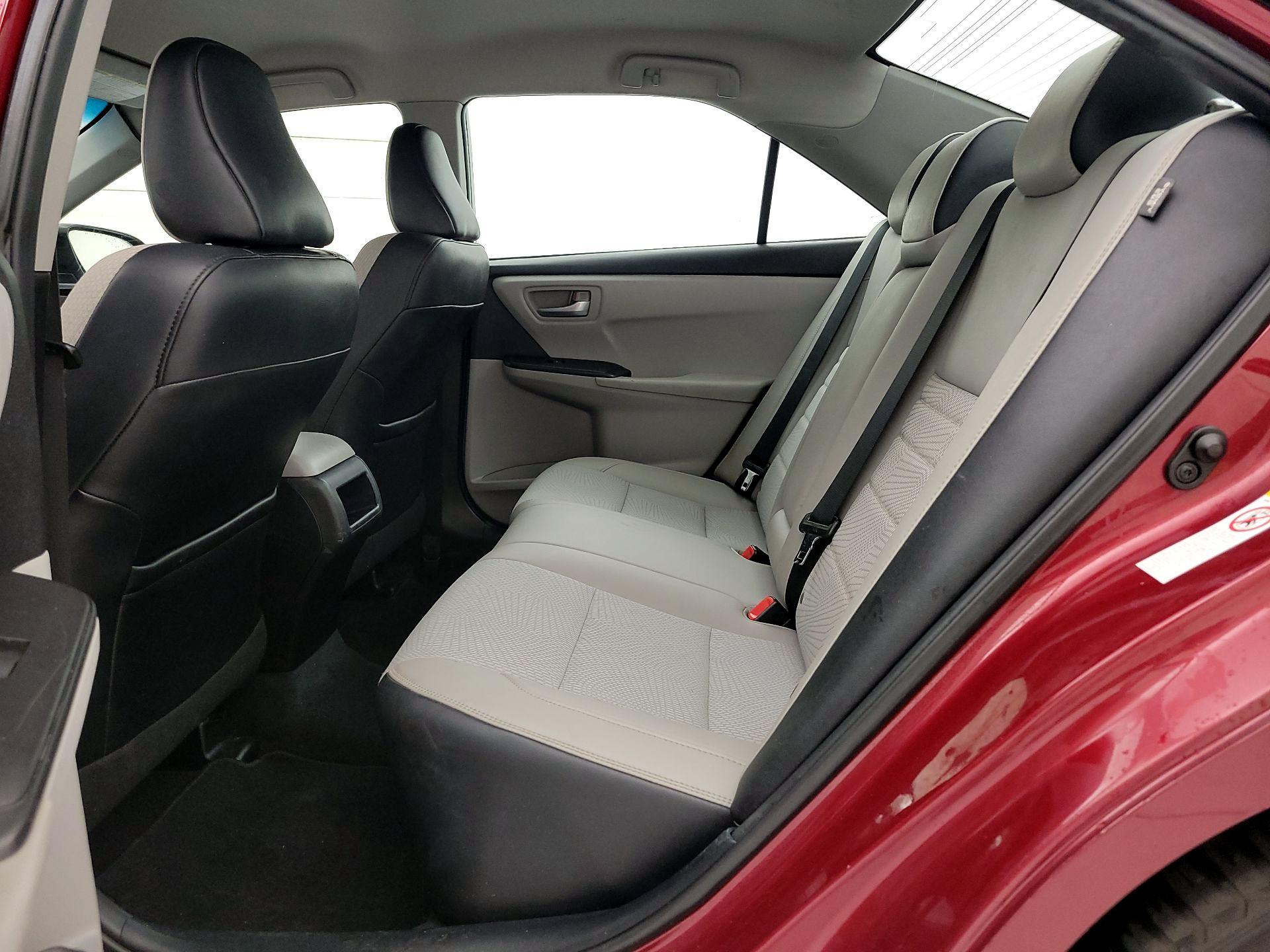 Thumbnail: 2016 Toyota Camry - 19