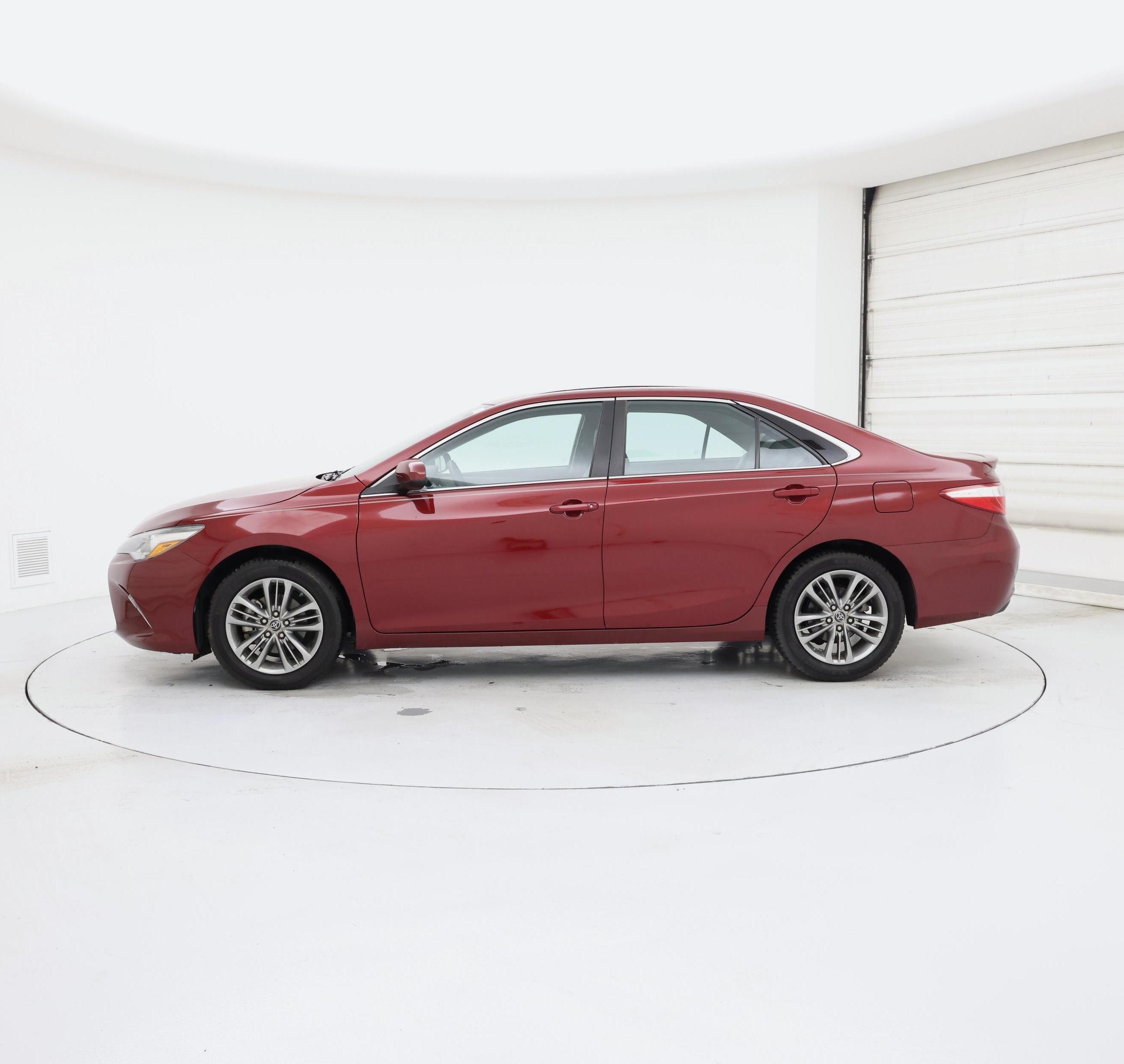 Thumbnail: 2016 Toyota Camry - 3
