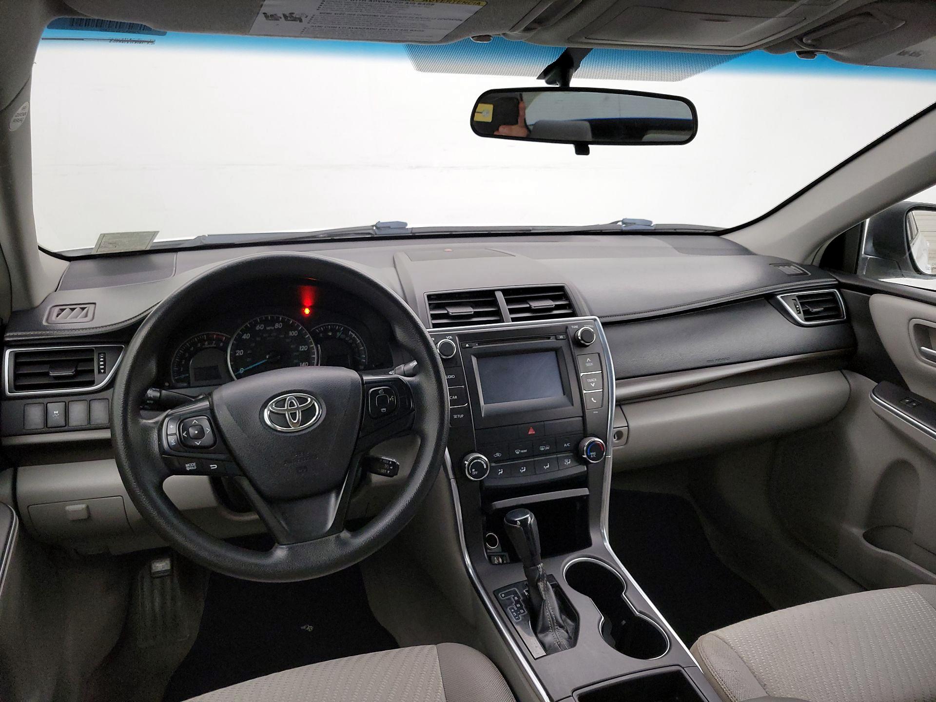Thumbnail: 2015 Toyota Camry - 9