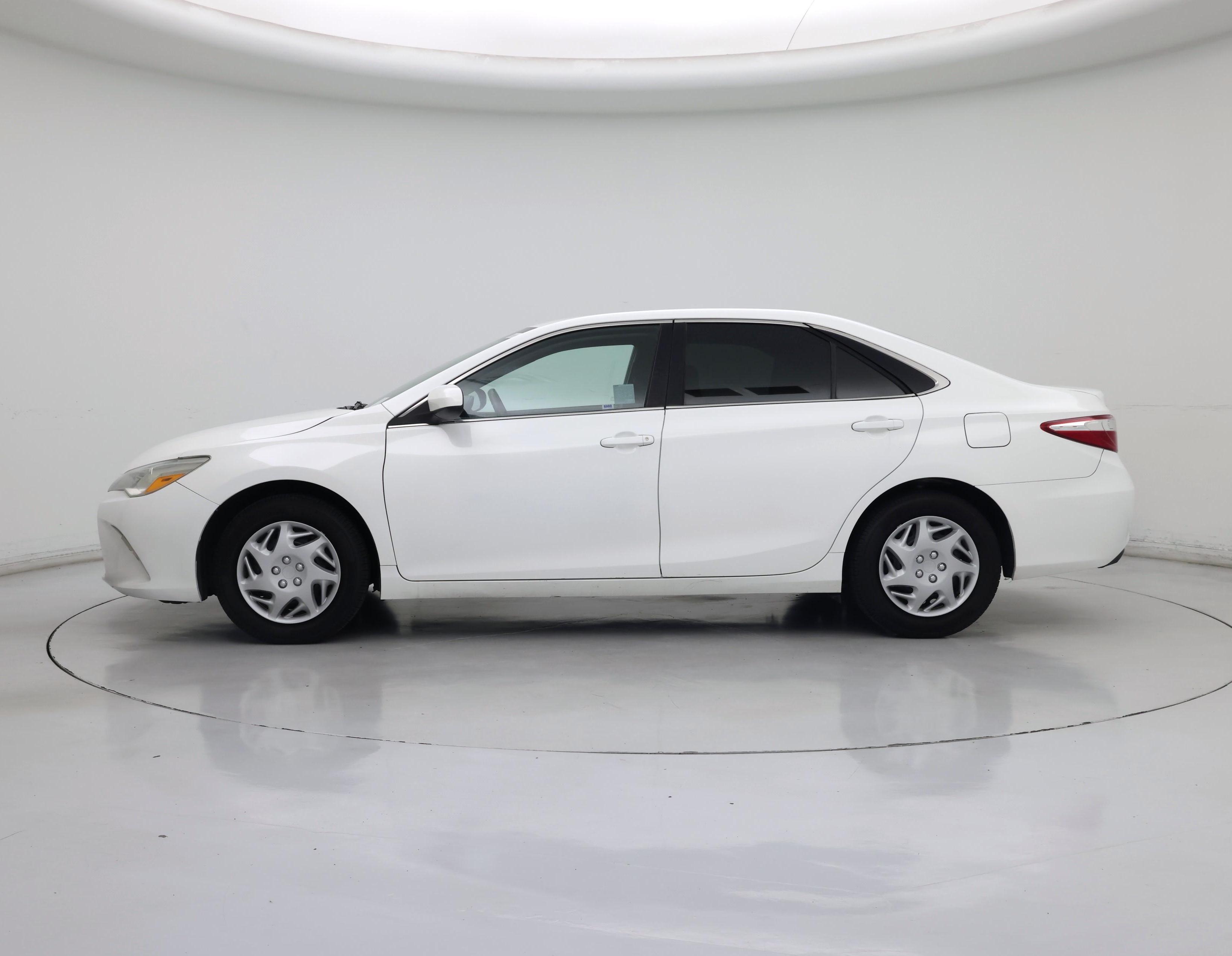 Thumbnail: 2015 Toyota Camry - 3