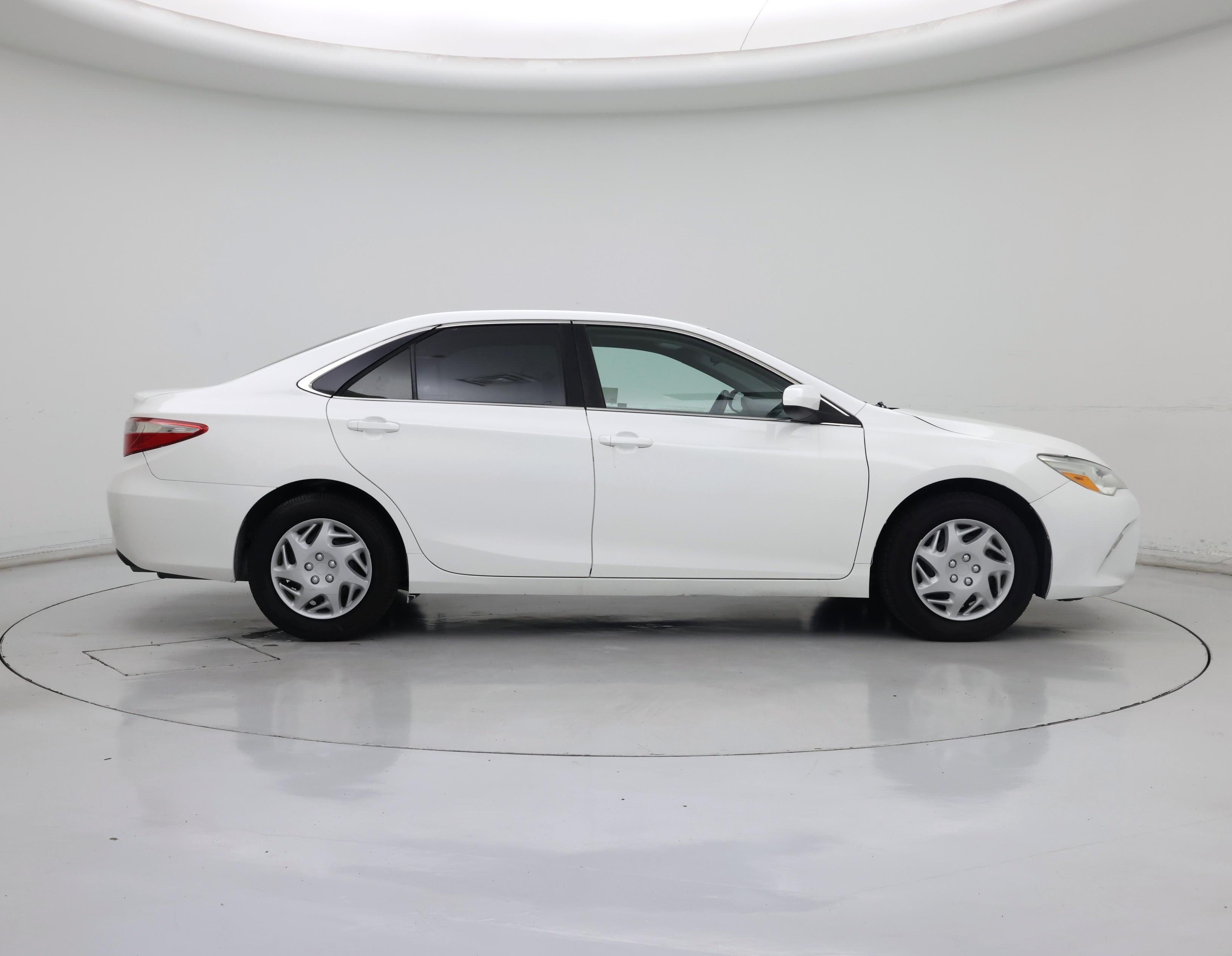 Thumbnail: 2015 Toyota Camry - 7