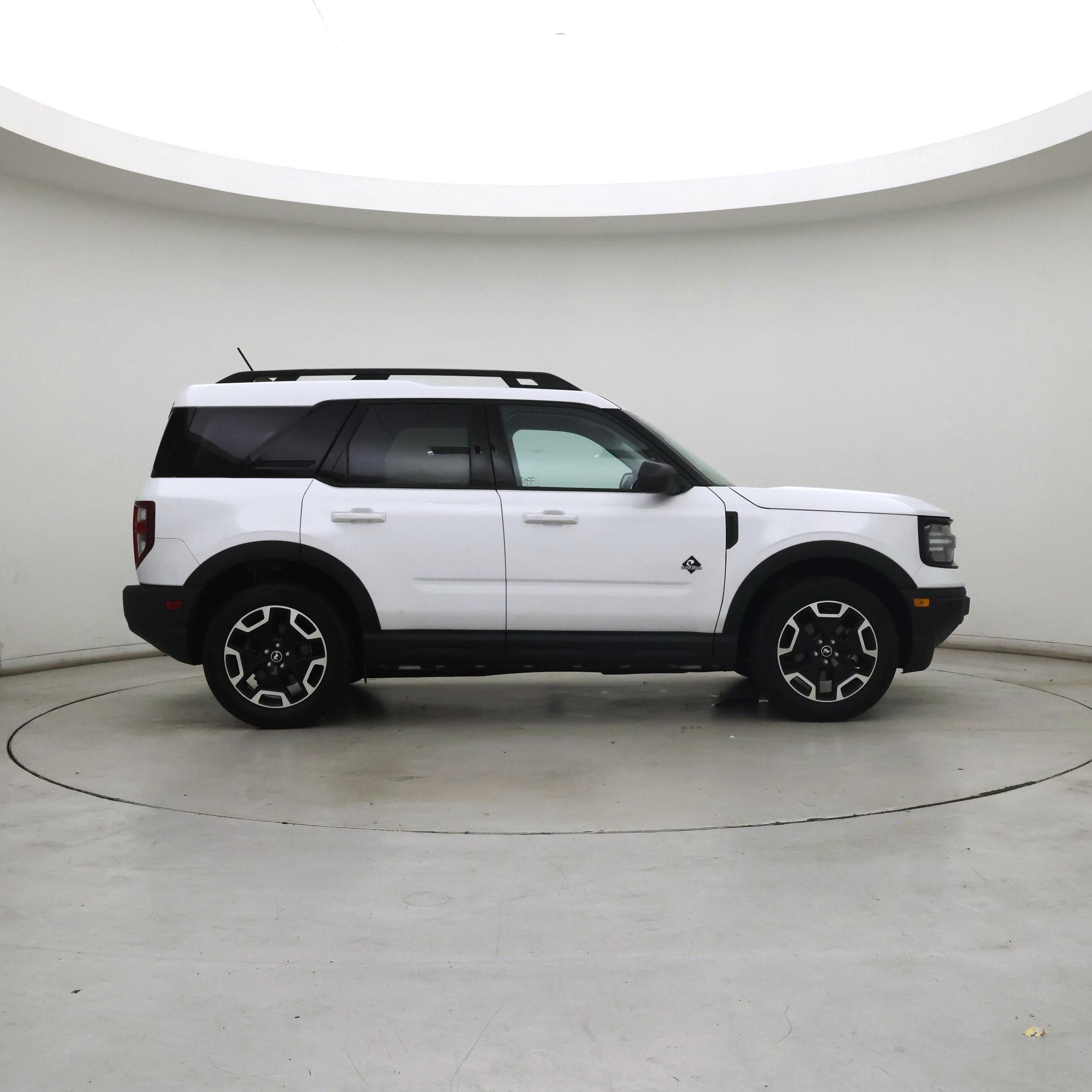 Thumbnail: 2023 Ford Bronco Sport - 7