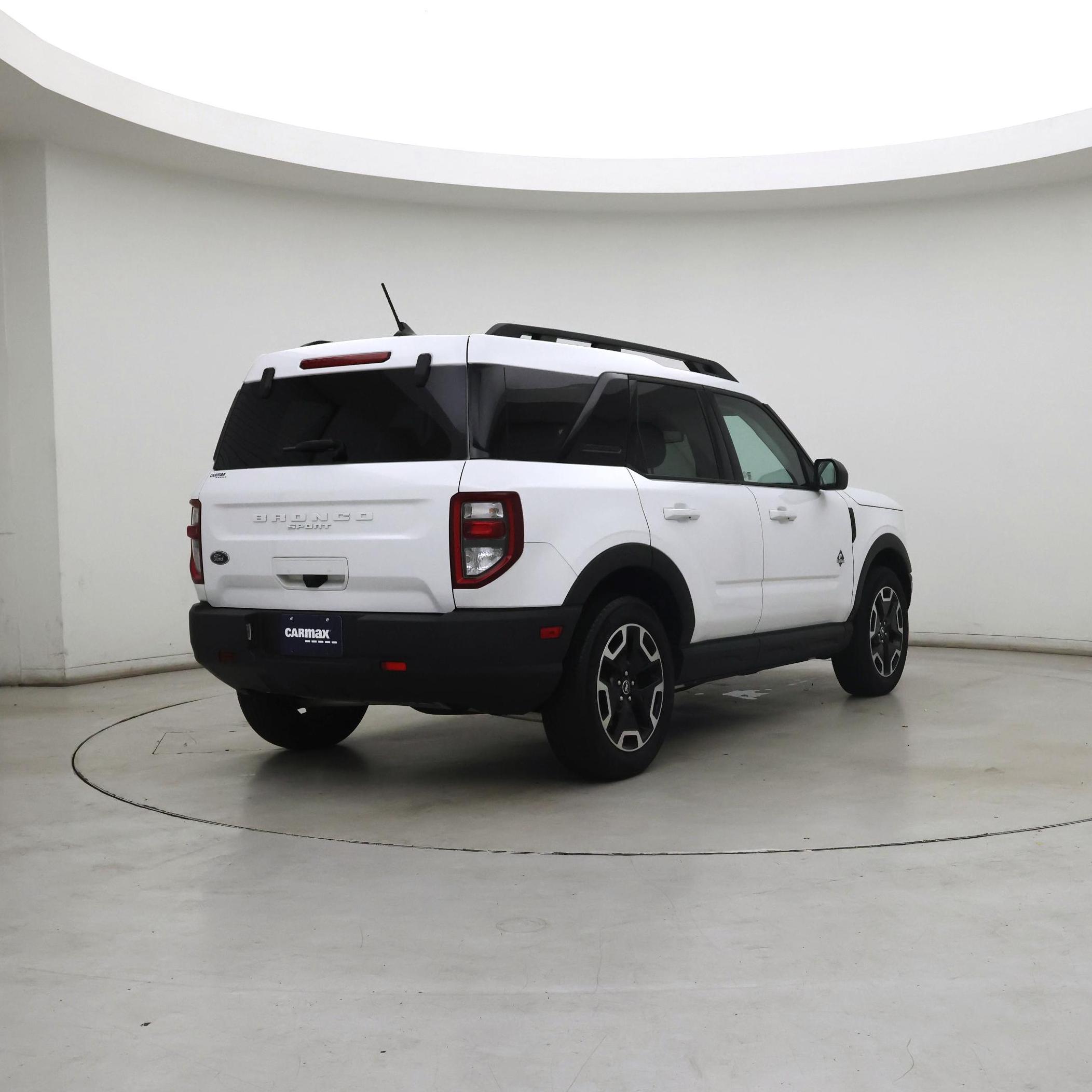 Thumbnail: 2023 Ford Bronco Sport - 8