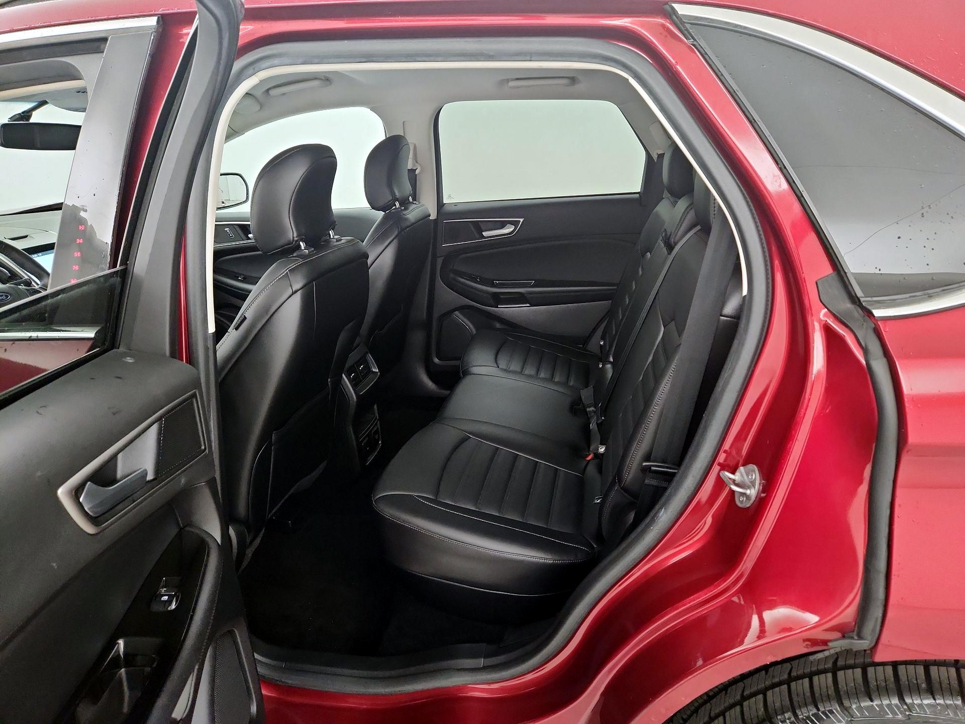 Thumbnail: 2016 Ford Edge - 20