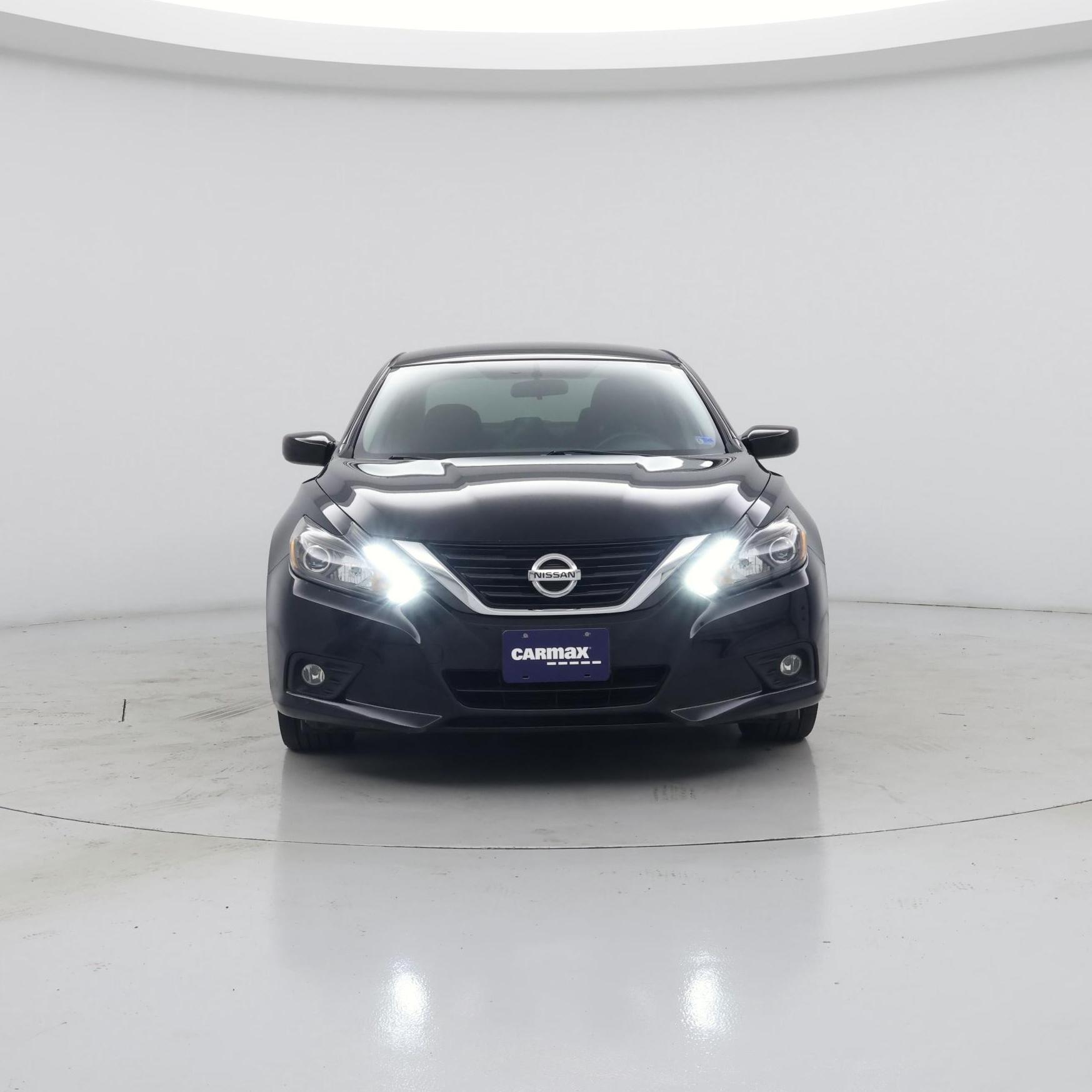 Thumbnail: 2017 Nissan Altima - 5