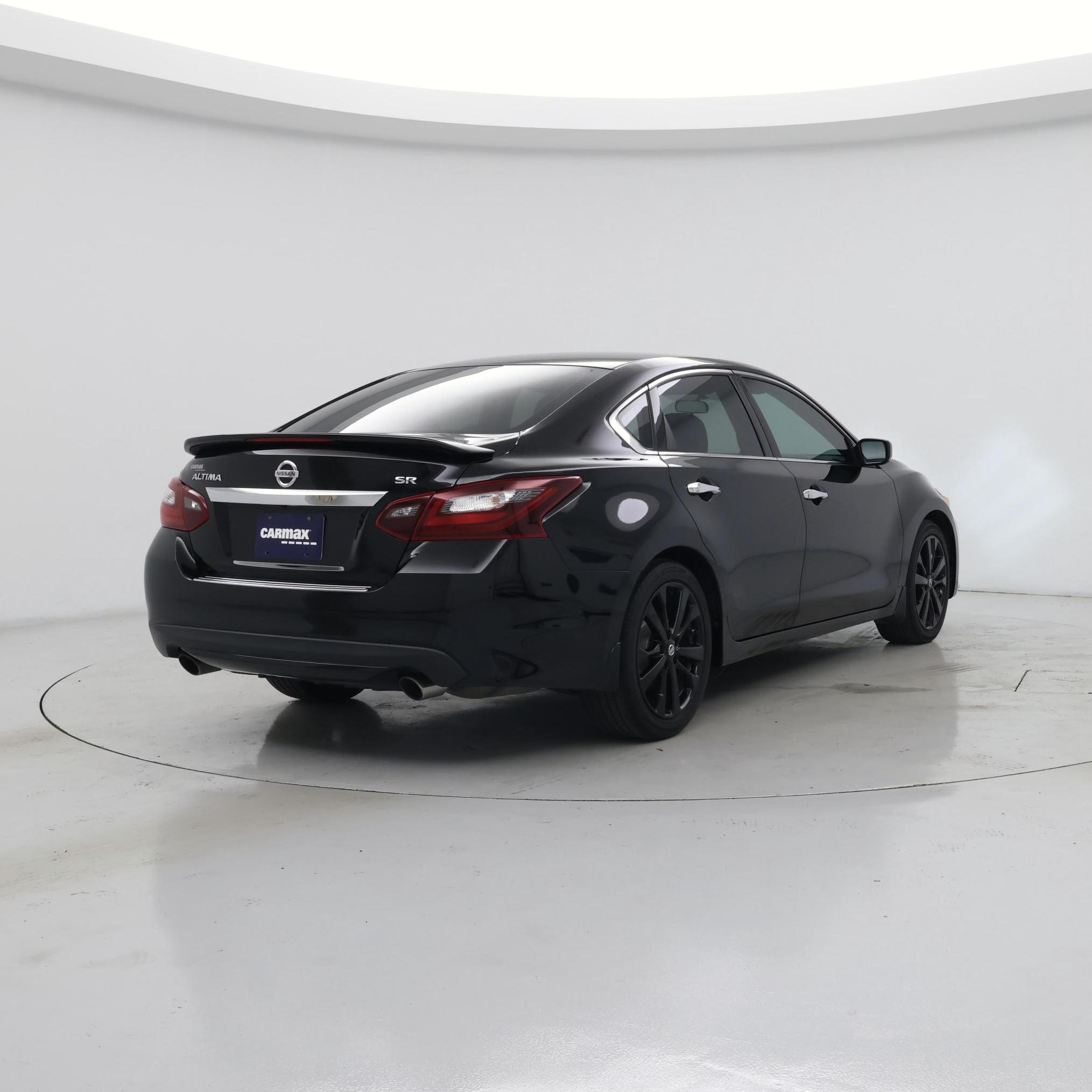Thumbnail: 2017 Nissan Altima - 8