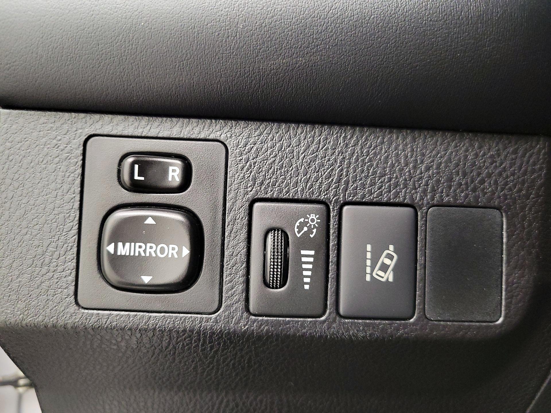 Thumbnail: 2017 Toyota RAV4 - 13