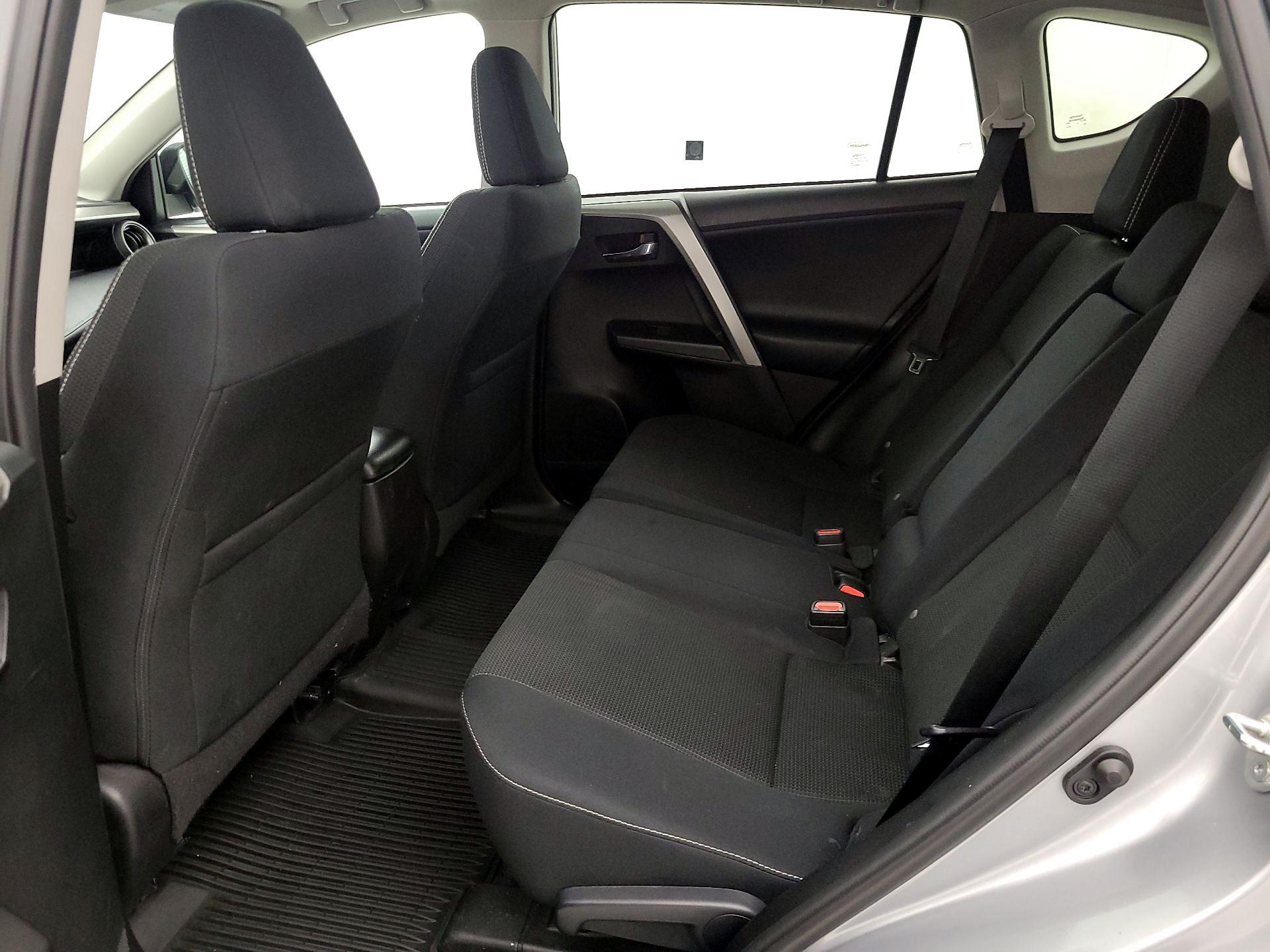Thumbnail: 2017 Toyota RAV4 - 20