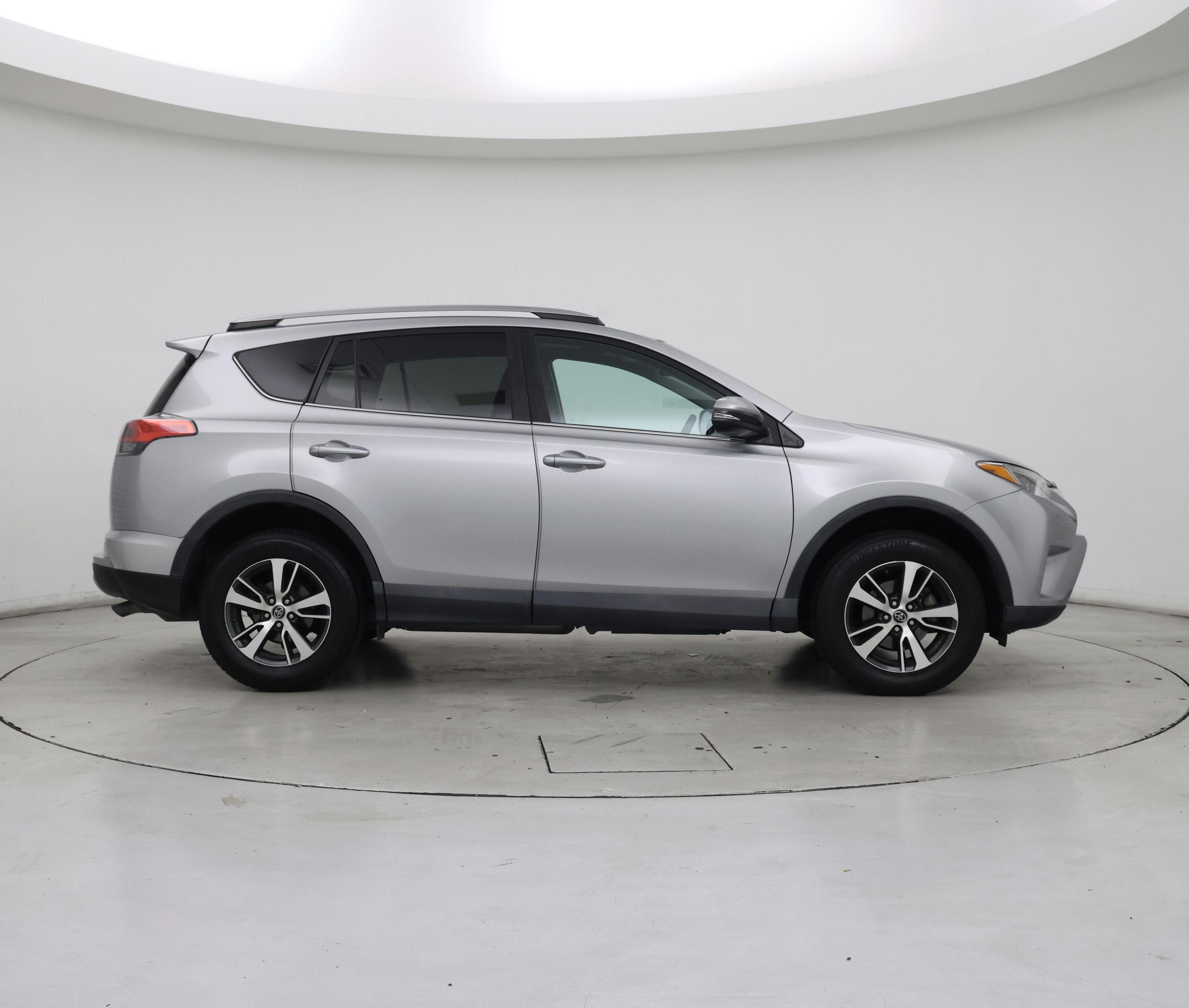 Thumbnail: 2017 Toyota RAV4 - 7