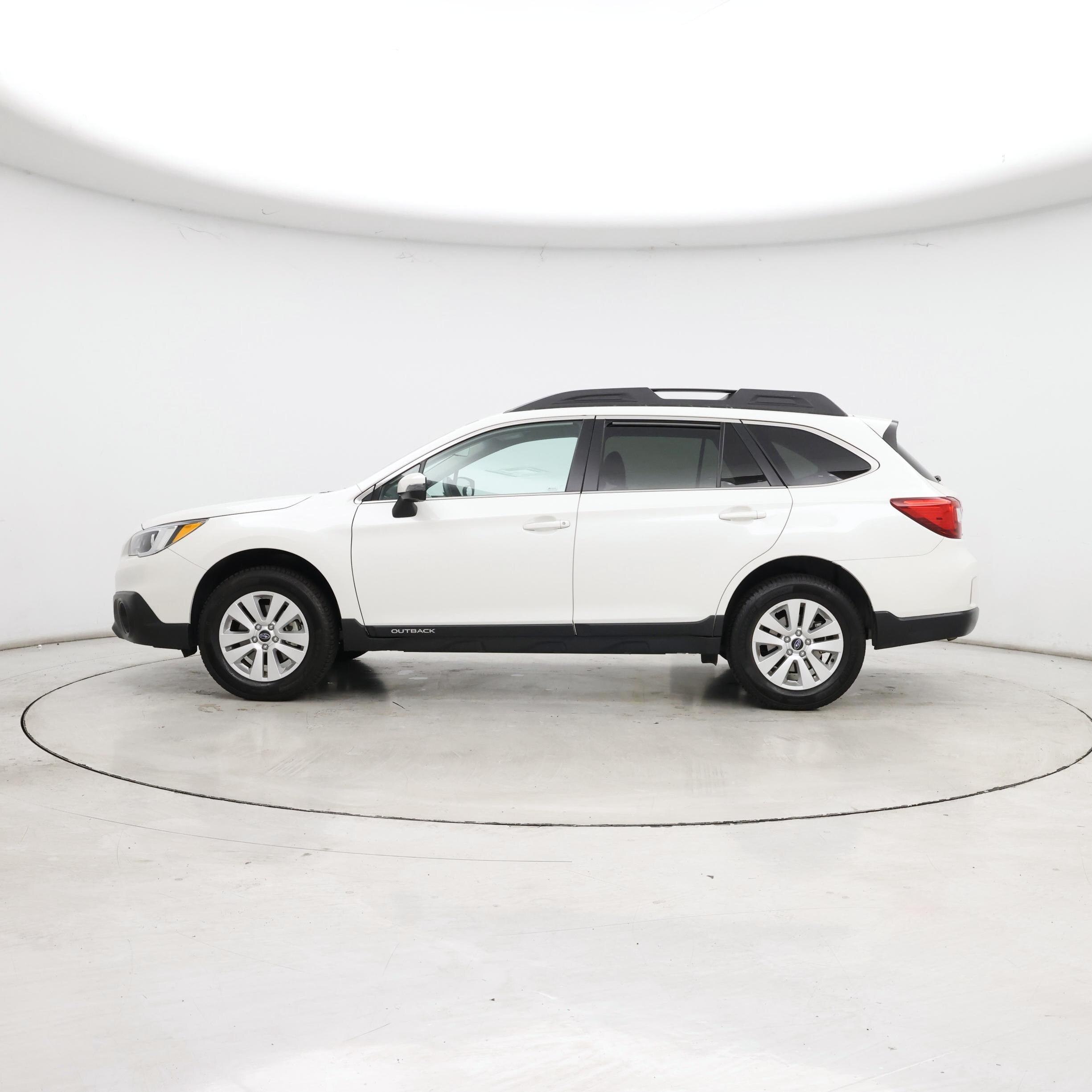 Thumbnail: 2017 Subaru Outback - 3
