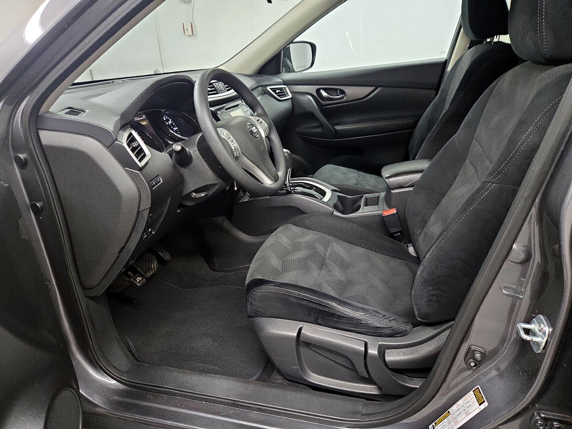 Thumbnail: 2016 Nissan Rogue - 11