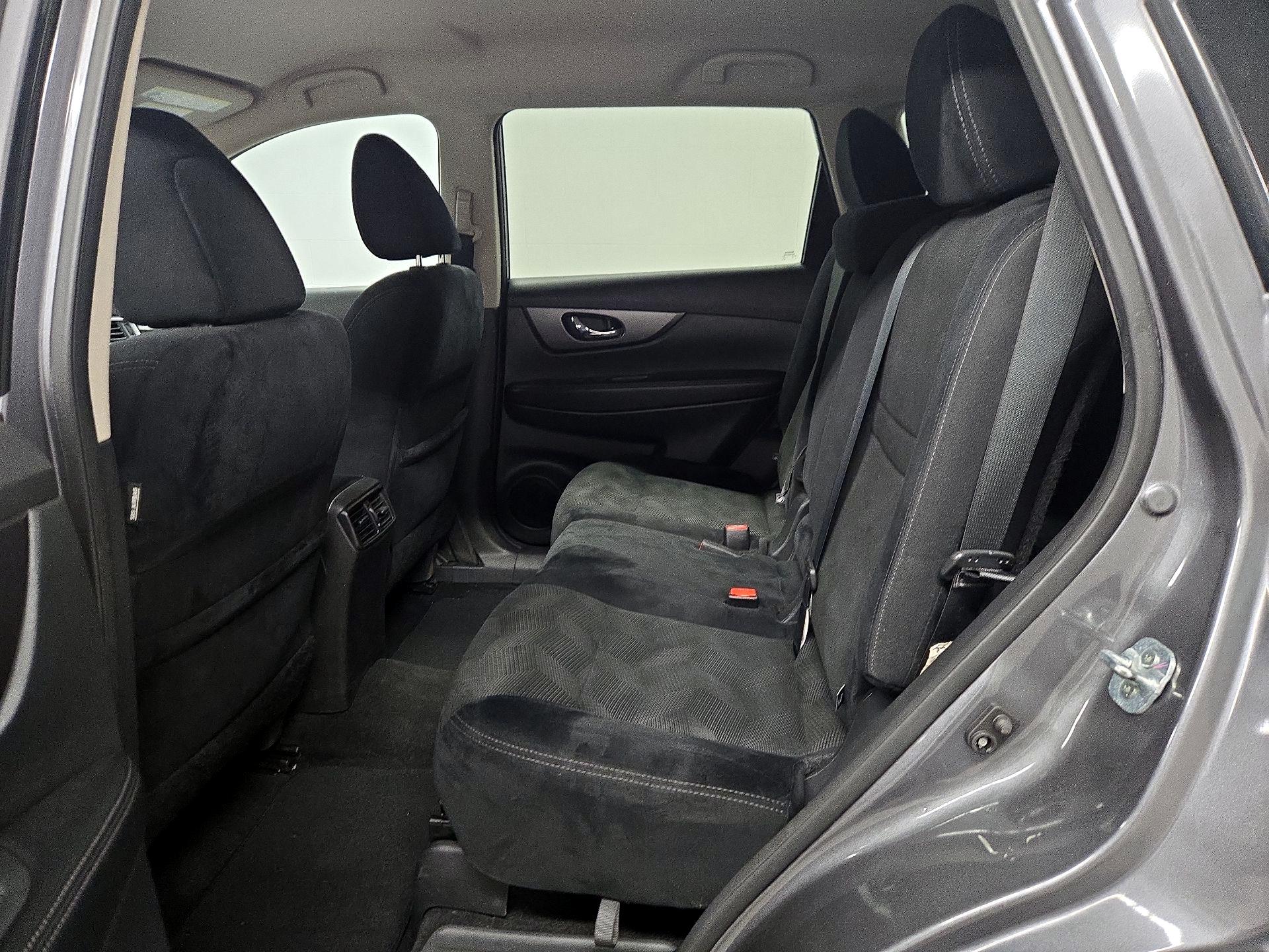 Thumbnail: 2016 Nissan Rogue - 19