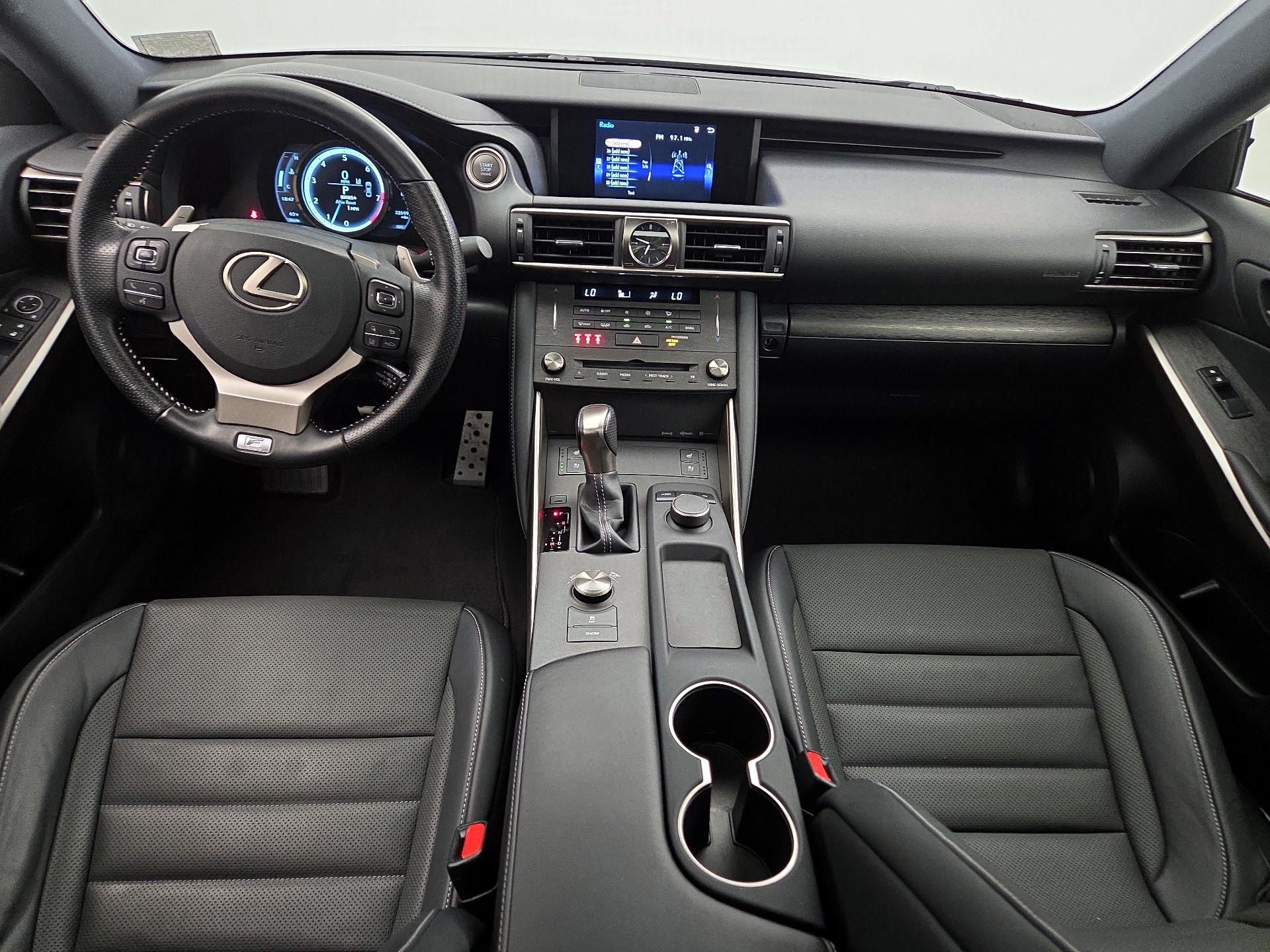 Thumbnail: 2020 Lexus IS - 9